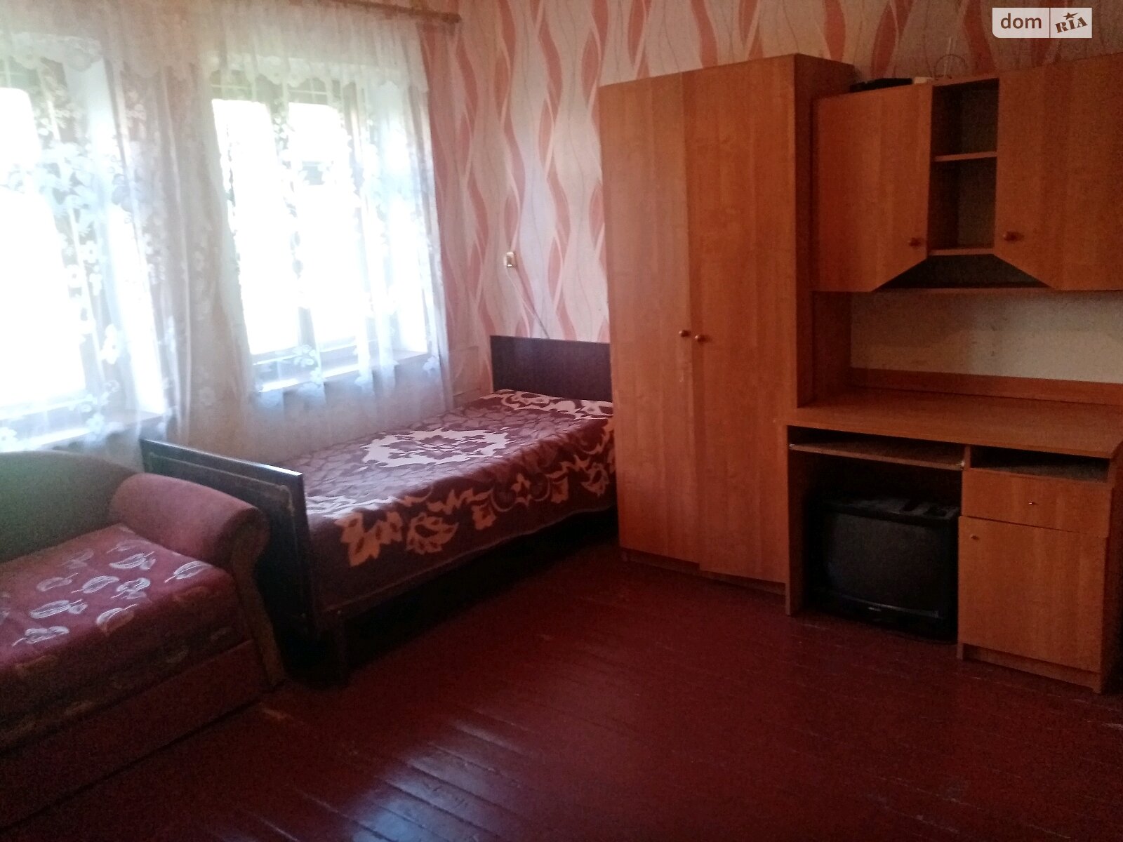 трехкомнатная квартира с мебелью в Тернополе, район Центр, на ул. Острожского Князя 33 в аренду на долгий срок помесячно фото 1