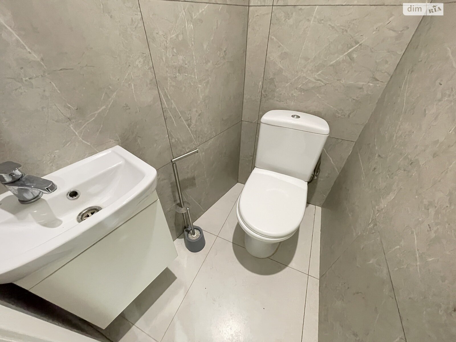 однокомнатная квартира в Тернополе, район Центр, на ул. Острожского Князя в аренду на долгий срок помесячно фото 1