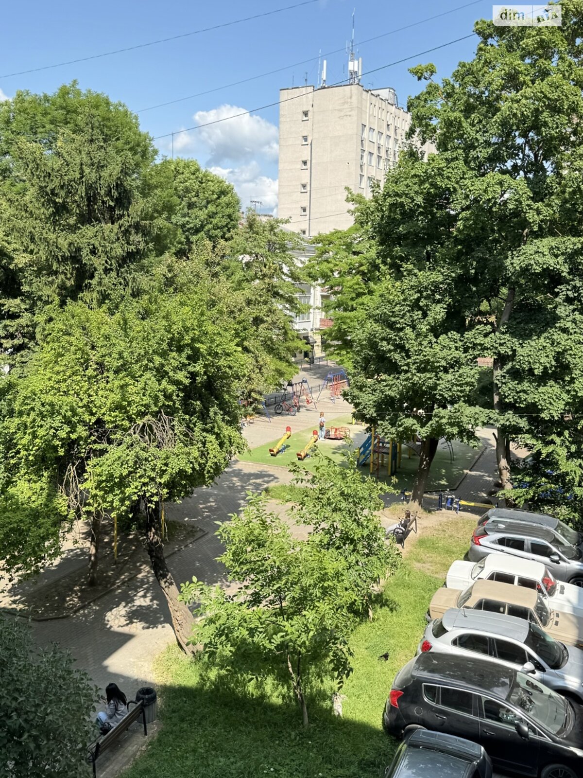 трехкомнатная квартира в Тернополе, район Центр, на ул. Русская 19 в аренду на долгий срок помесячно фото 1 трехкомнатная квартира в Тернополе, район Центр, на ул. Русская 19 в аренду на долгий срок помесячно фото 1