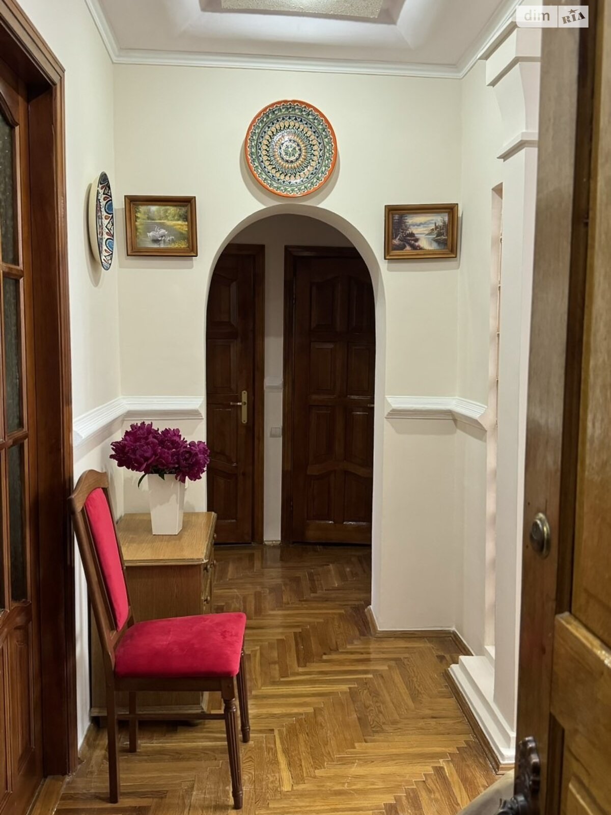 трехкомнатная квартира в Тернополе, район Центр, на ул. Русская 19 в аренду на долгий срок помесячно фото 1 трехкомнатная квартира в Тернополе, район Центр, на ул. Русская 19 в аренду на долгий срок помесячно фото 1