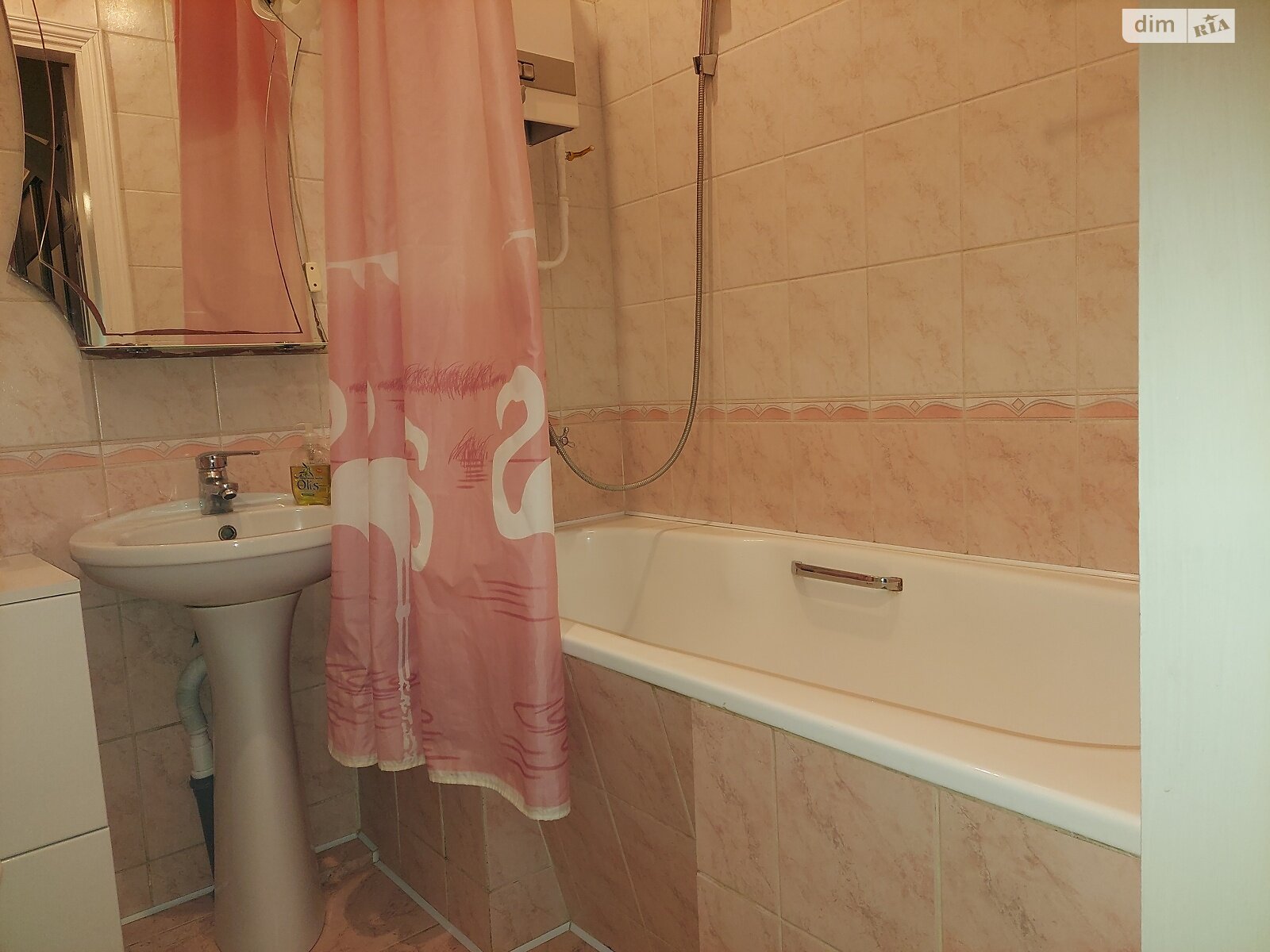 трехкомнатная квартира в Тернополе, район Центр, на ул. Русская в аренду на долгий срок помесячно фото 1 трехкомнатная квартира в Тернополе, район Центр, на ул. Русская в аренду на долгий срок помесячно фото 1