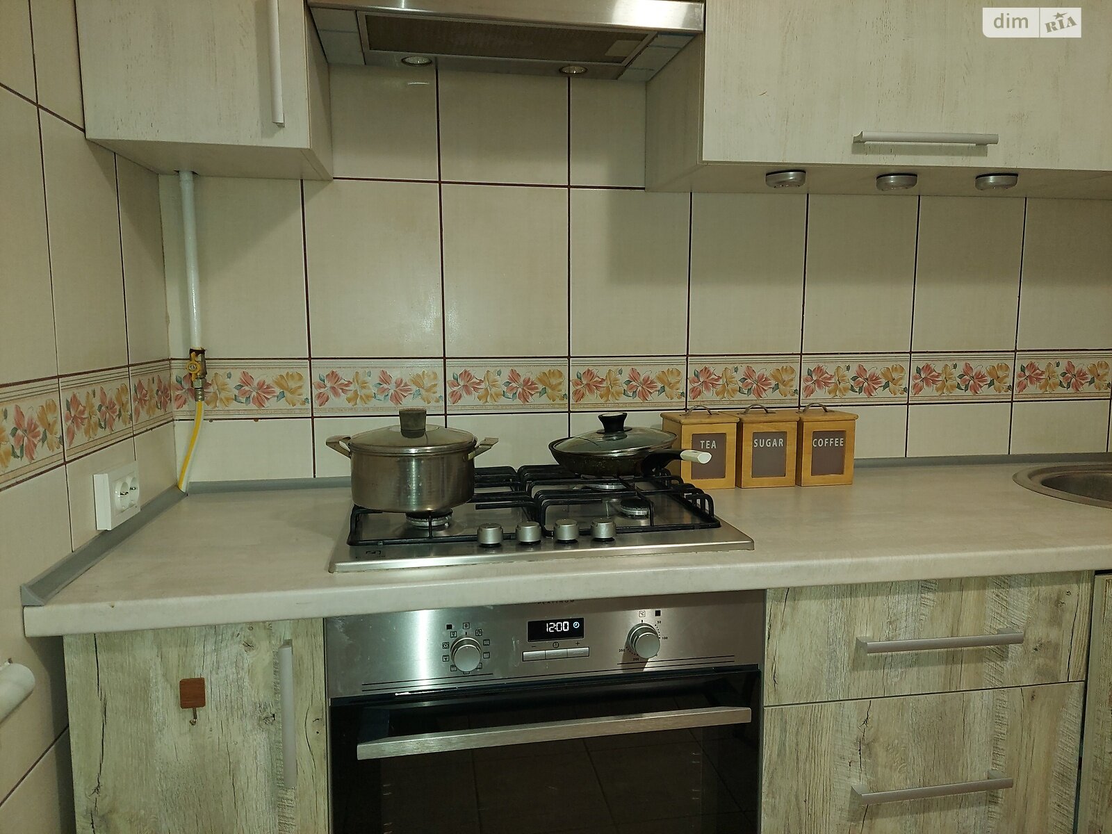 трехкомнатная квартира в Тернополе, район Центр, на ул. Русская в аренду на долгий срок помесячно фото 1 трехкомнатная квартира в Тернополе, район Центр, на ул. Русская в аренду на долгий срок помесячно фото 1