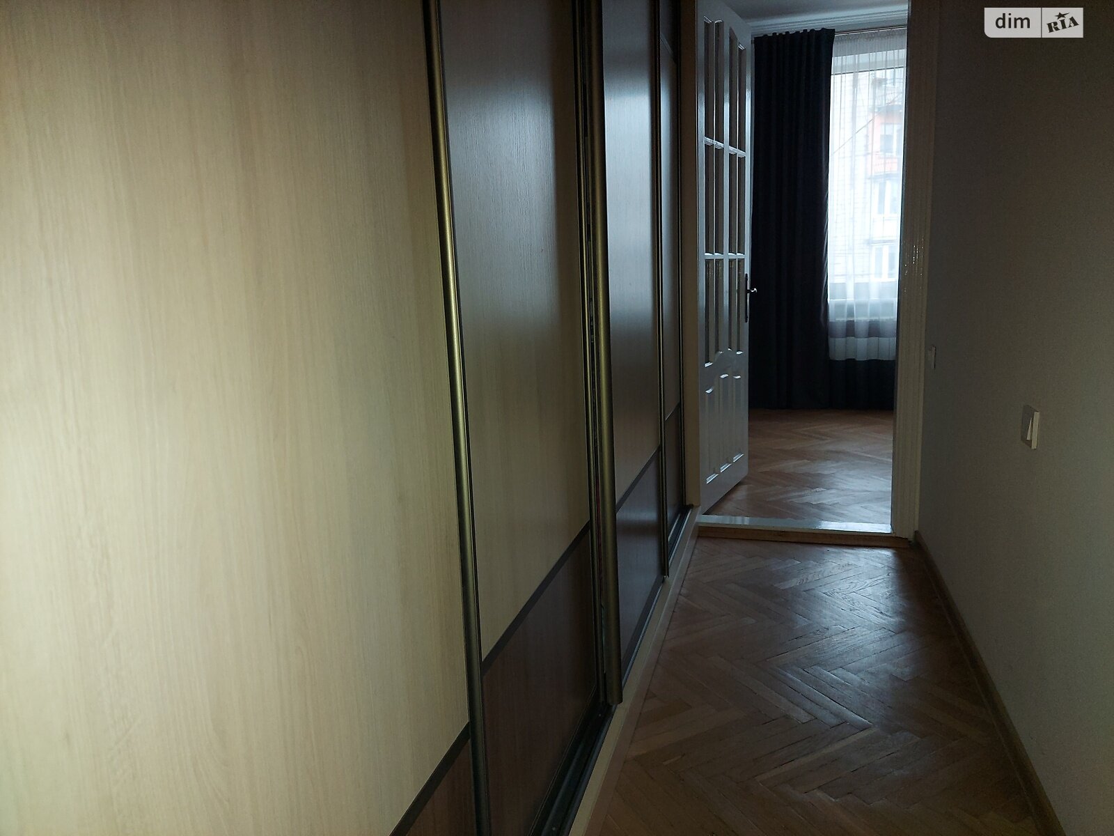 трехкомнатная квартира в Тернополе, район Центр, на ул. Русская в аренду на долгий срок помесячно фото 1