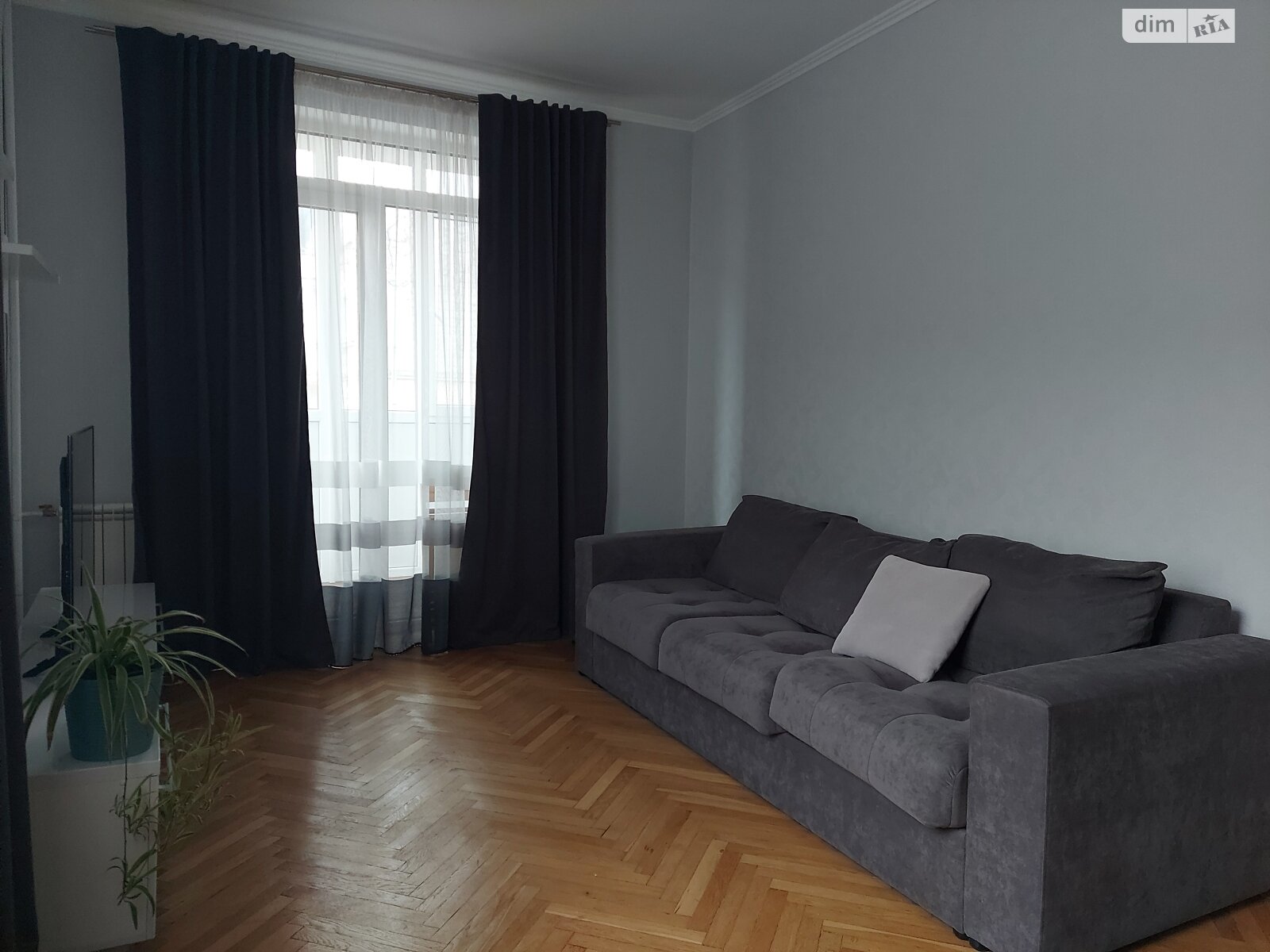 трехкомнатная квартира в Тернополе, район Центр, на ул. Русская в аренду на долгий срок помесячно фото 1