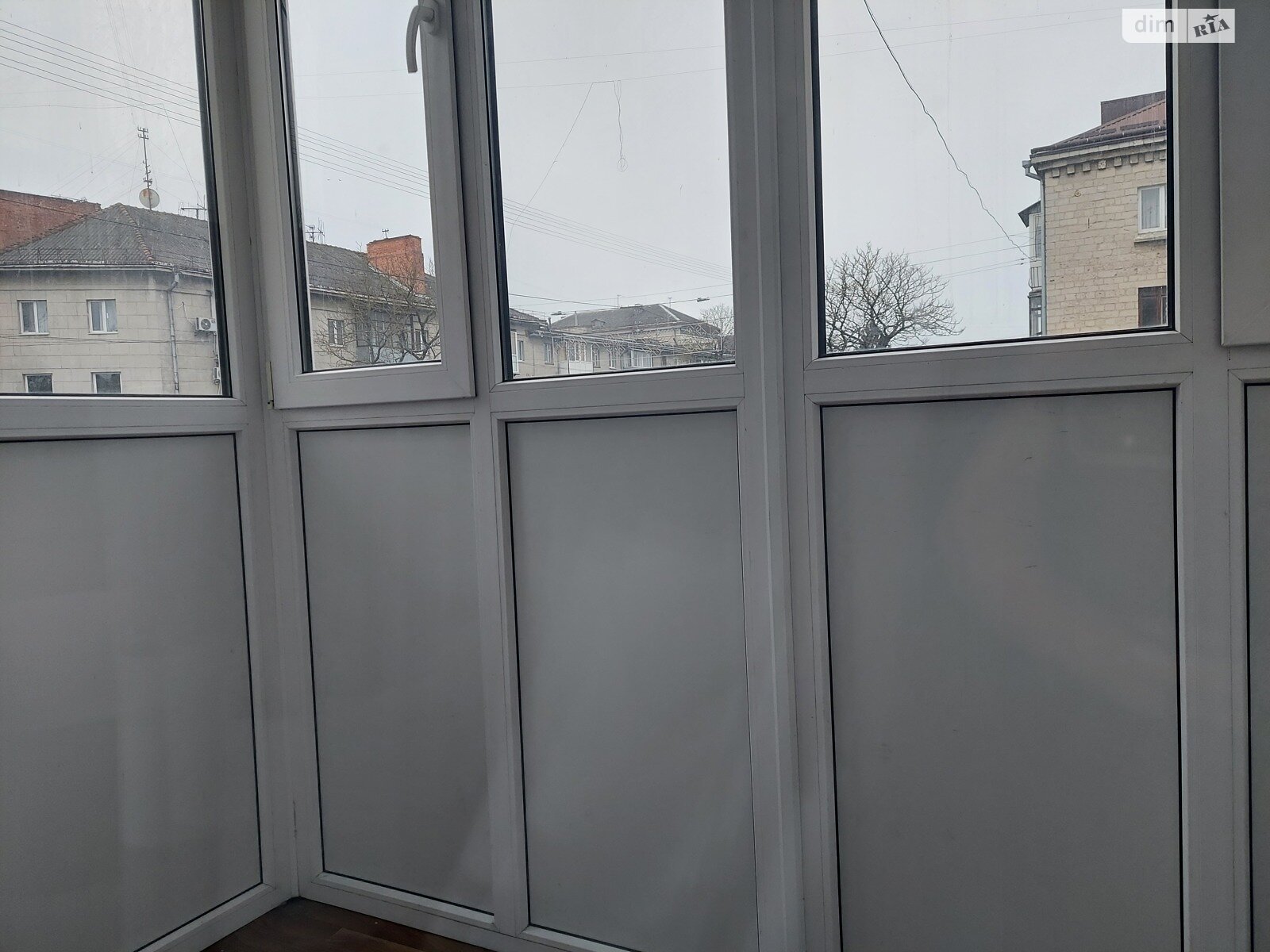 трехкомнатная квартира в Тернополе, район Центр, на ул. Русская в аренду на долгий срок помесячно фото 1