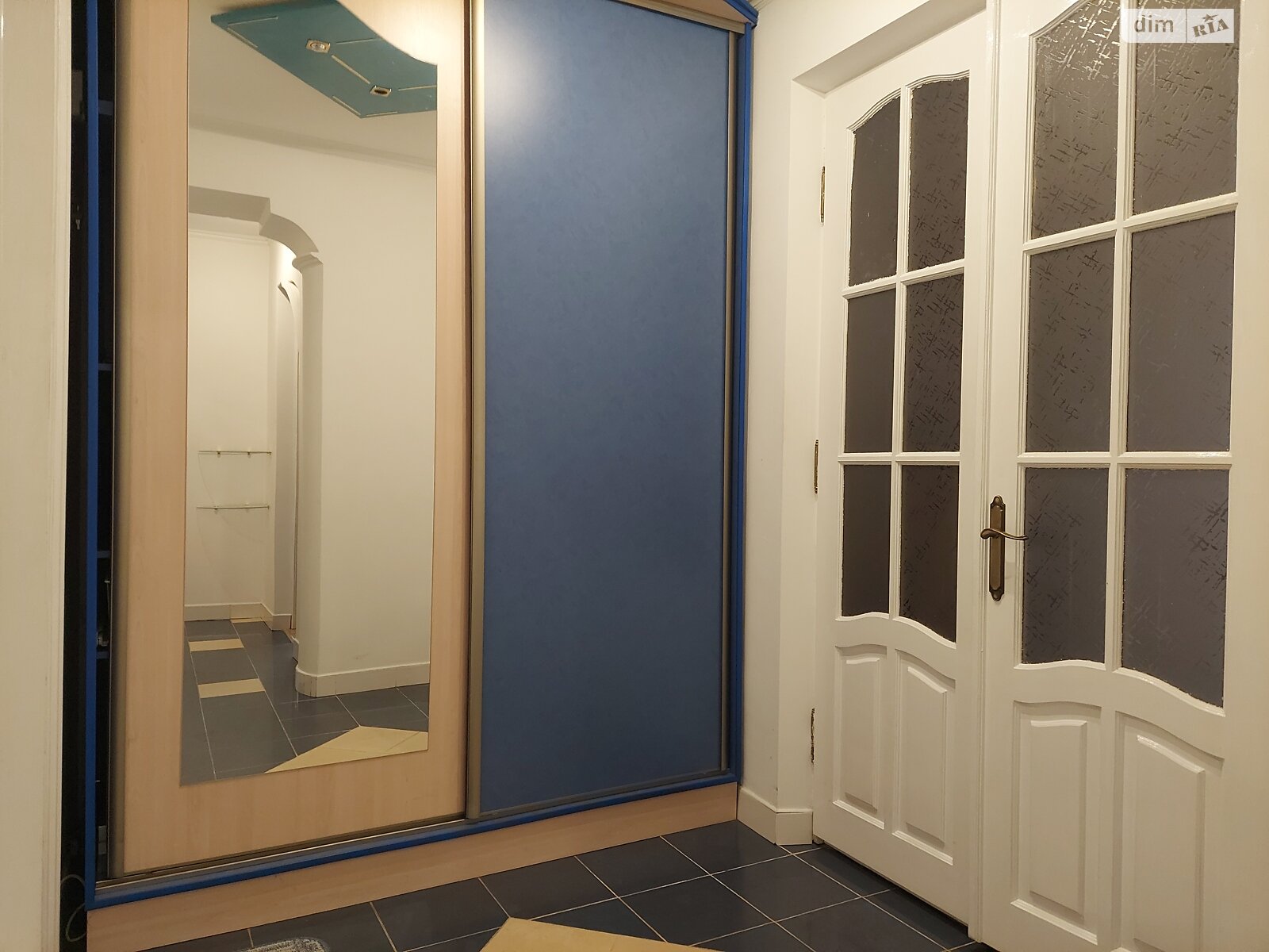 трехкомнатная квартира в Тернополе, район Центр, на ул. Русская в аренду на долгий срок помесячно фото 1