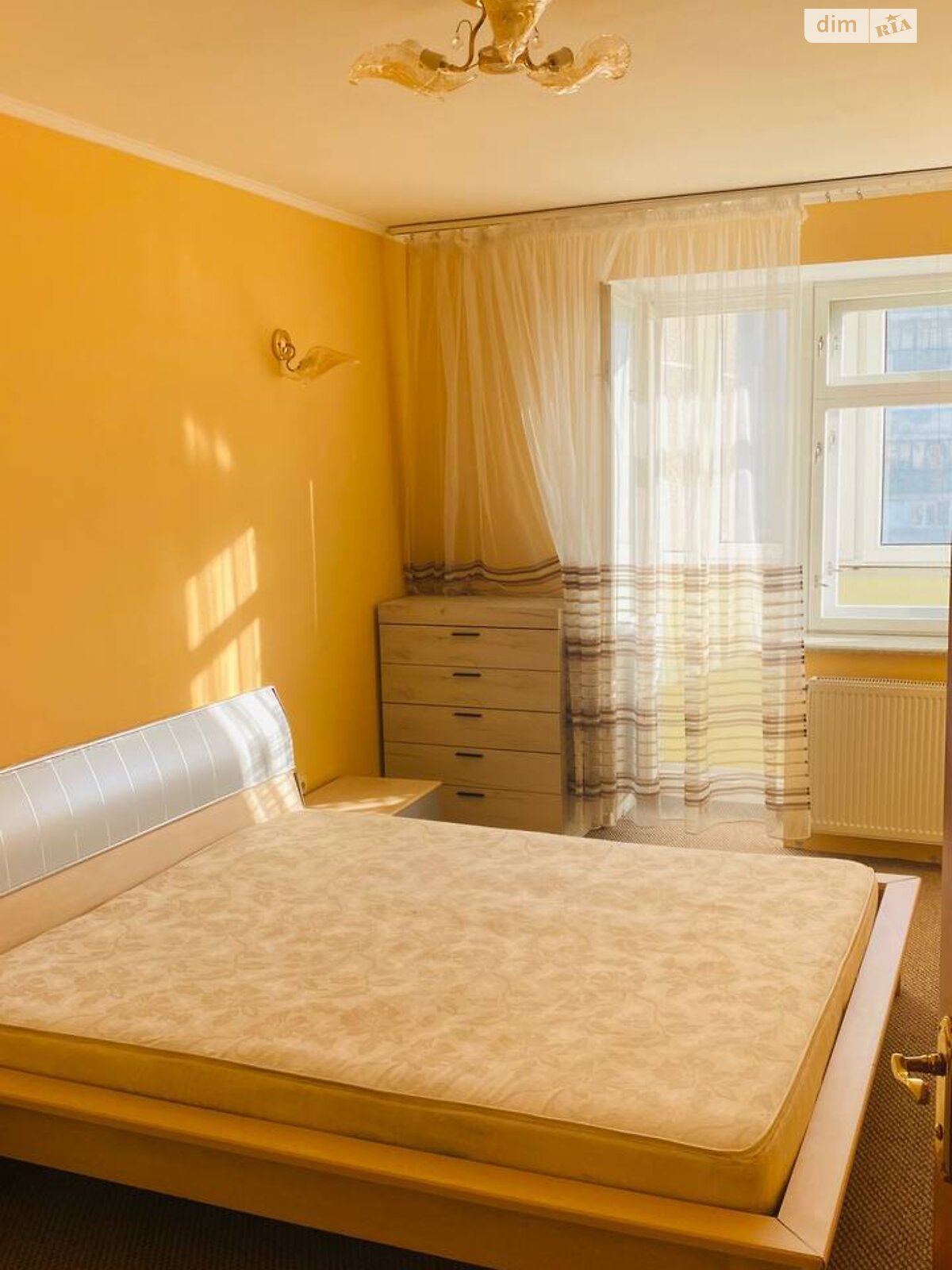 трехкомнатная квартира в Тернополе, район Центр, на ул. Шептицкого Андрея Митрополита 1 в аренду на долгий срок помесячно фото 1 трехкомнатная квартира в Тернополе, район Центр, на ул. Шептицкого Андрея Митрополита 1 в аренду на долгий срок помесячно фото 1