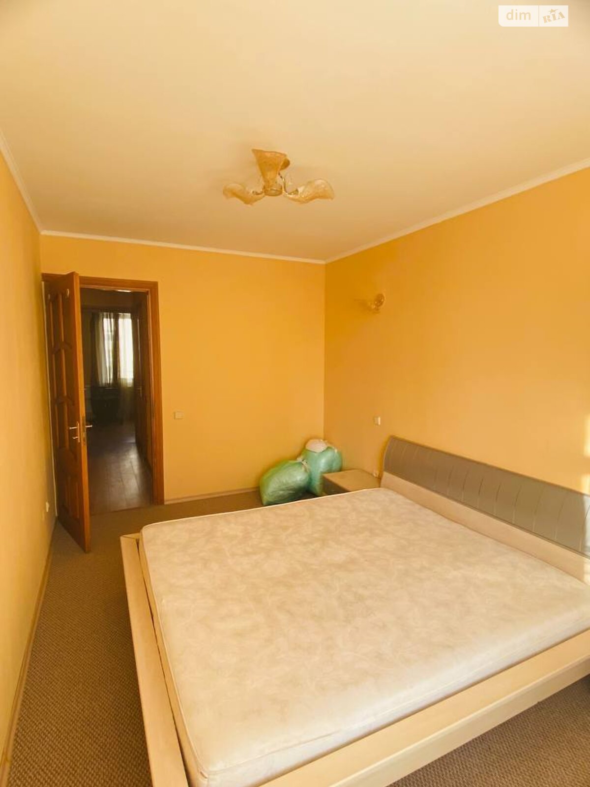 трехкомнатная квартира в Тернополе, район Центр, на ул. Шептицкого Андрея Митрополита 1 в аренду на долгий срок помесячно фото 1 трехкомнатная квартира в Тернополе, район Центр, на ул. Шептицкого Андрея Митрополита 1 в аренду на долгий срок помесячно фото 1