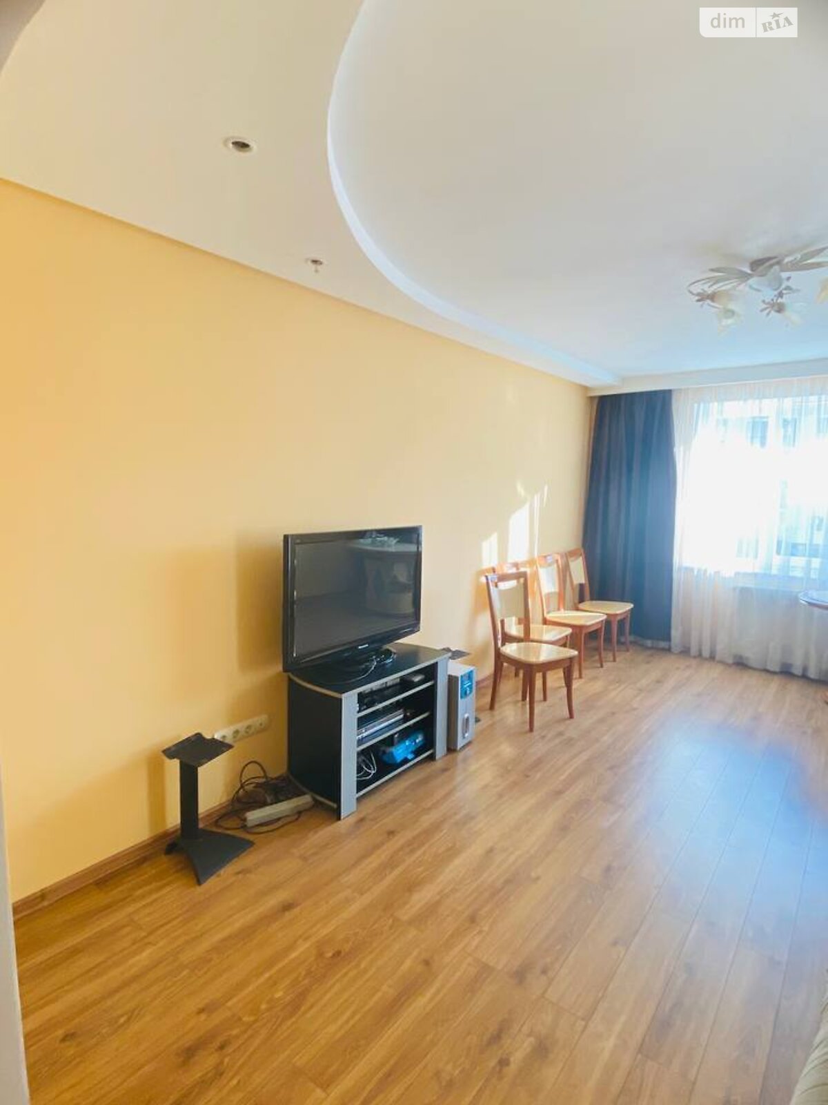 трехкомнатная квартира в Тернополе, район Центр, на ул. Шептицкого Андрея Митрополита 1 в аренду на долгий срок помесячно фото 1 трехкомнатная квартира в Тернополе, район Центр, на ул. Шептицкого Андрея Митрополита 1 в аренду на долгий срок помесячно фото 1