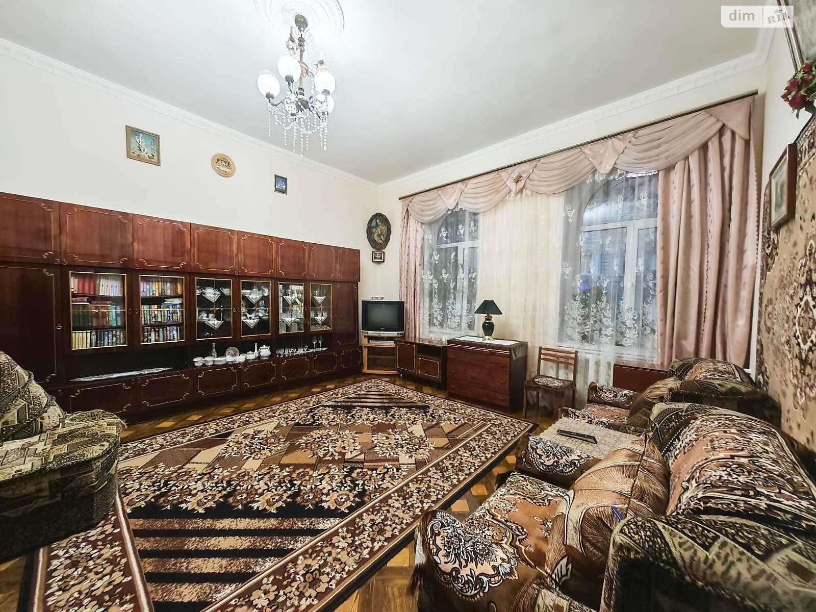 двухкомнатная квартира в Тернополе, район Центр, на бул. Шевченко Тараса в аренду на долгий срок помесячно фото 1