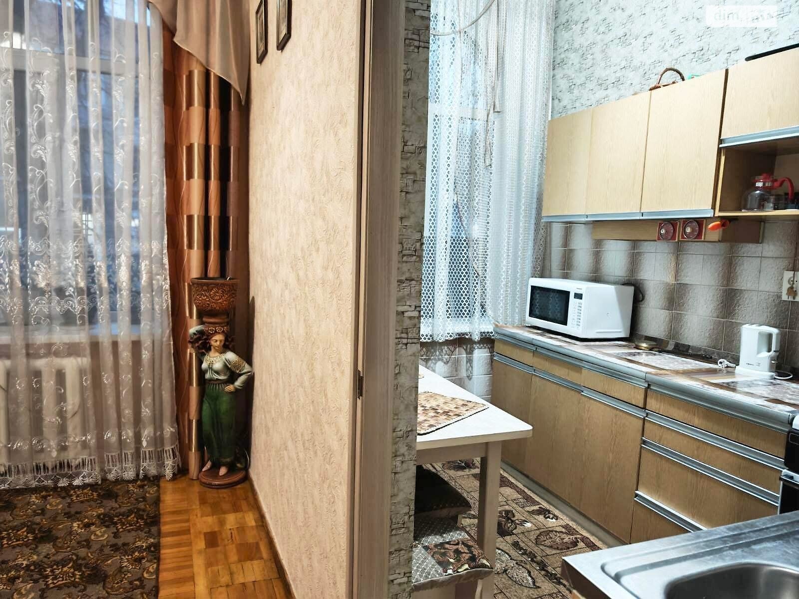 двухкомнатная квартира в Тернополе, район Центр, на бул. Шевченко Тараса в аренду на долгий срок помесячно фото 1