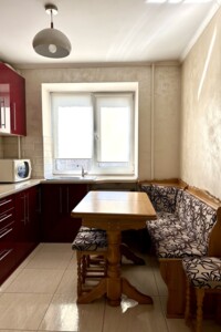 двокімнатна квартира в Тернополі, район Центр, на вул. Торговиця в довготривалу оренду помісячно фото 2