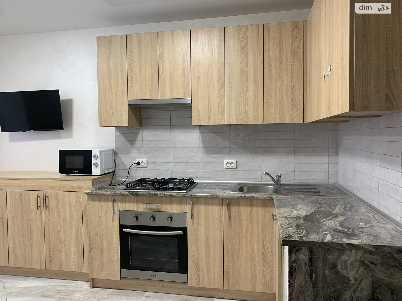 однокомнатная квартира в Тернополе, район Центр, на ул. Замонастырская в аренду на долгий срок помесячно фото 1