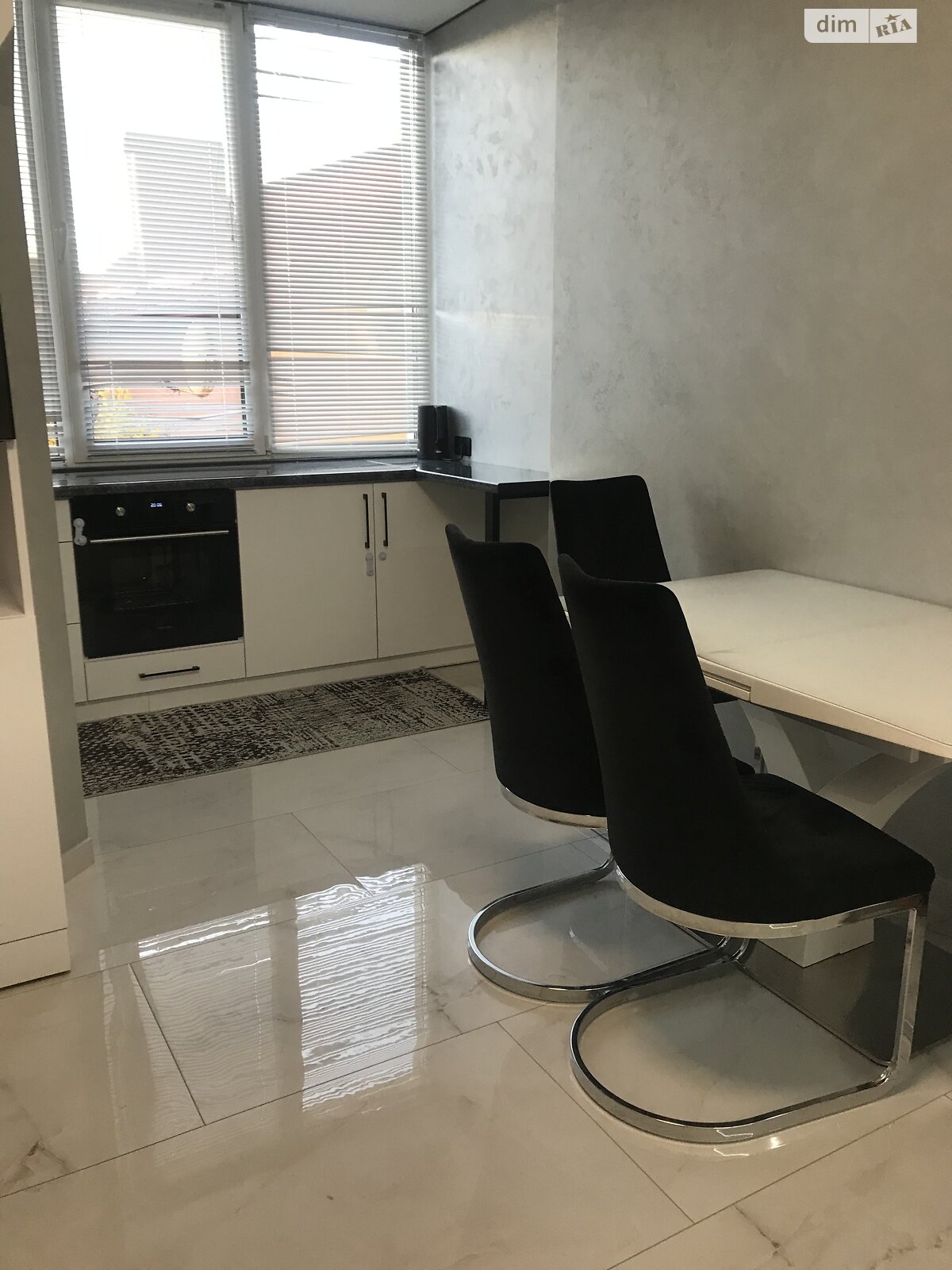 однокомнатная квартира в Тернополе, район Центр, на ул. Зеленая 3 в аренду на долгий срок помесячно фото 1 однокомнатная квартира в Тернополе, район Центр, на ул. Зеленая 3 в аренду на долгий срок помесячно фото 1