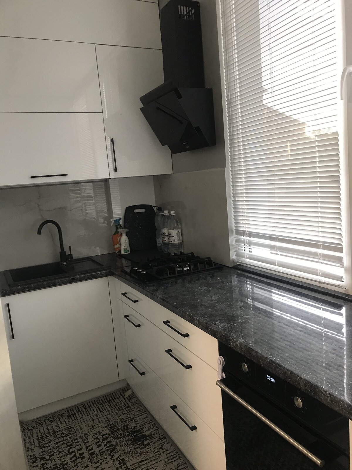 однокомнатная квартира в Тернополе, район Центр, на ул. Зеленая 3 в аренду на долгий срок помесячно фото 1 однокомнатная квартира в Тернополе, район Центр, на ул. Зеленая 3 в аренду на долгий срок помесячно фото 1