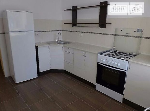 однокомнатная квартира с мебелью в Тернополе, район Центр, в аренду на долгий срок помесячно фото 1 однокомнатная квартира с мебелью в Тернополе, район Центр, в аренду на долгий срок помесячно фото 1