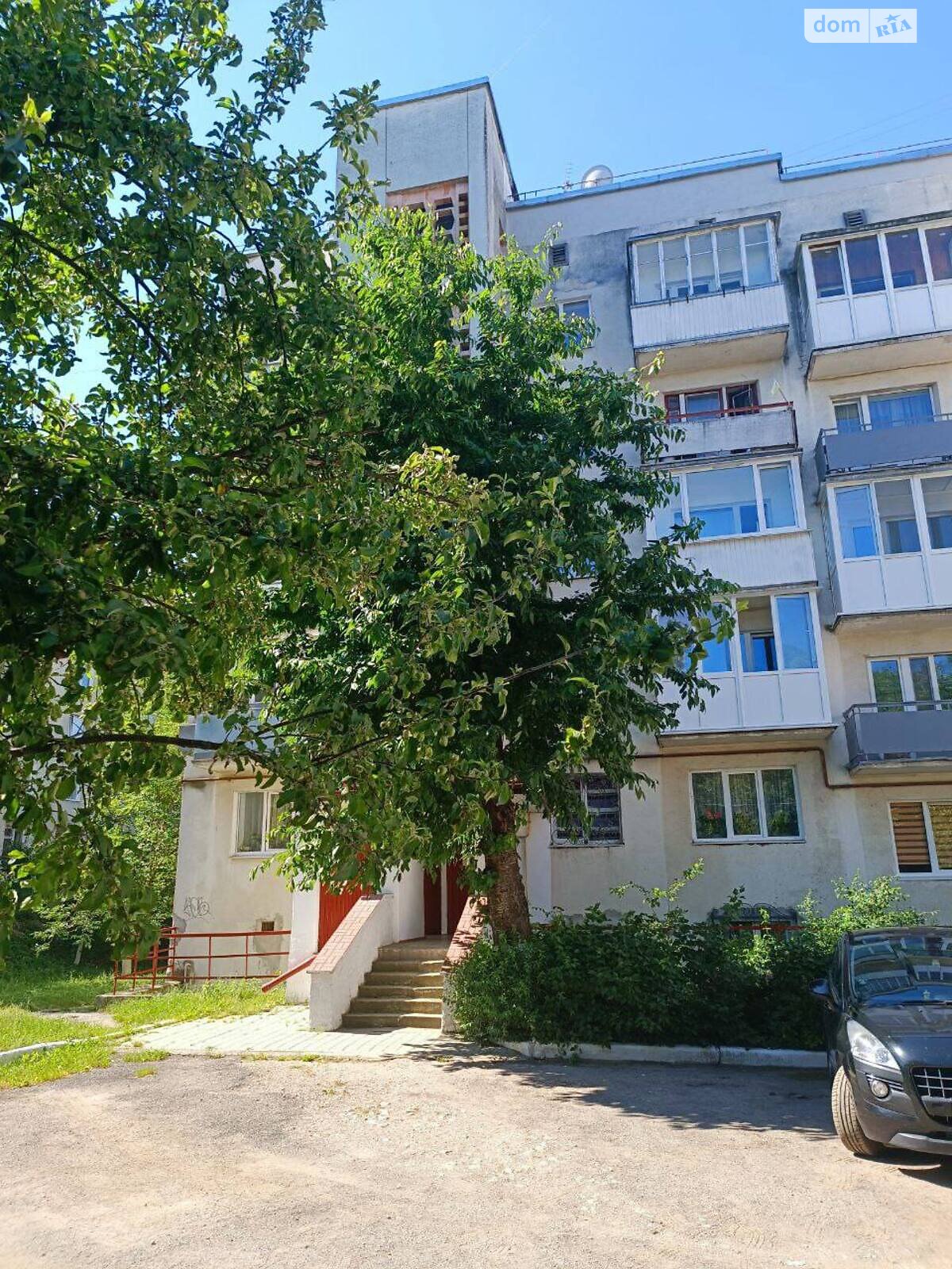трехкомнатная квартира с мебелью в Тернополе, район Восточный, на ул. Довженко Александра в аренду на долгий срок помесячно фото 1 трехкомнатная квартира с мебелью в Тернополе, район Восточный, на ул. Довженко Александра в аренду на долгий срок помесячно фото 1