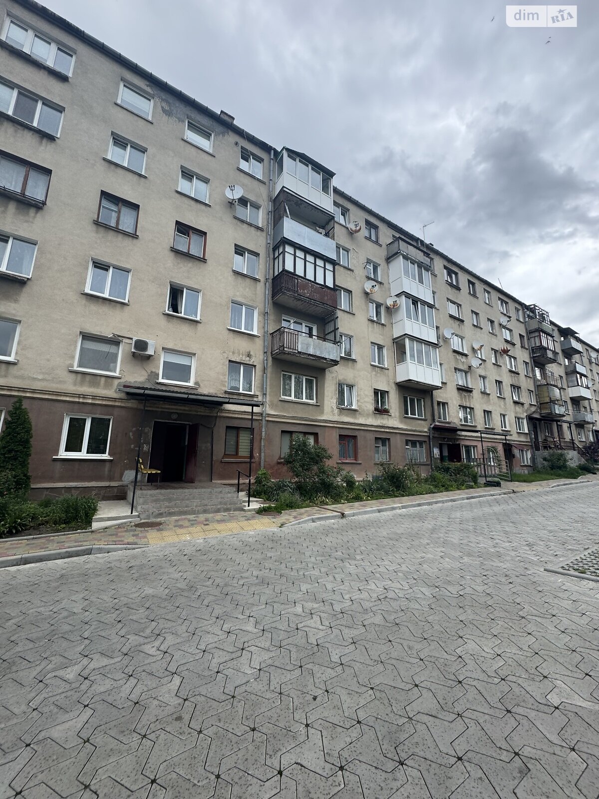 трехкомнатная квартира в Тернополе, район Восточный, на просп. Бандеры Степана 20 в аренду на долгий срок помесячно фото 1 трехкомнатная квартира в Тернополе, район Восточный, на просп. Бандеры Степана 20 в аренду на долгий срок помесячно фото 1