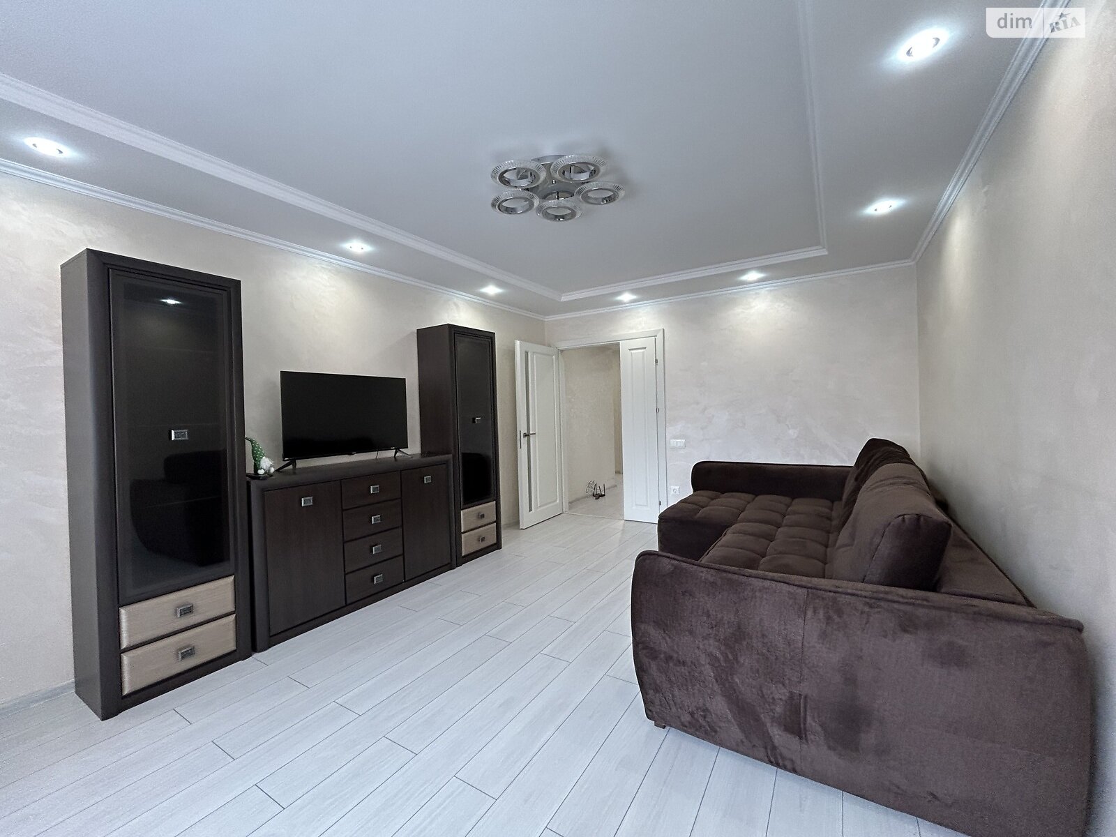 двокімнатна квартира в Тернополі, район Східний, на просп. Бандери Степана в довготривалу оренду помісячно фото 1 двокімнатна квартира в Тернополі, район Східний, на просп. Бандери Степана в довготривалу оренду помісячно фото 1