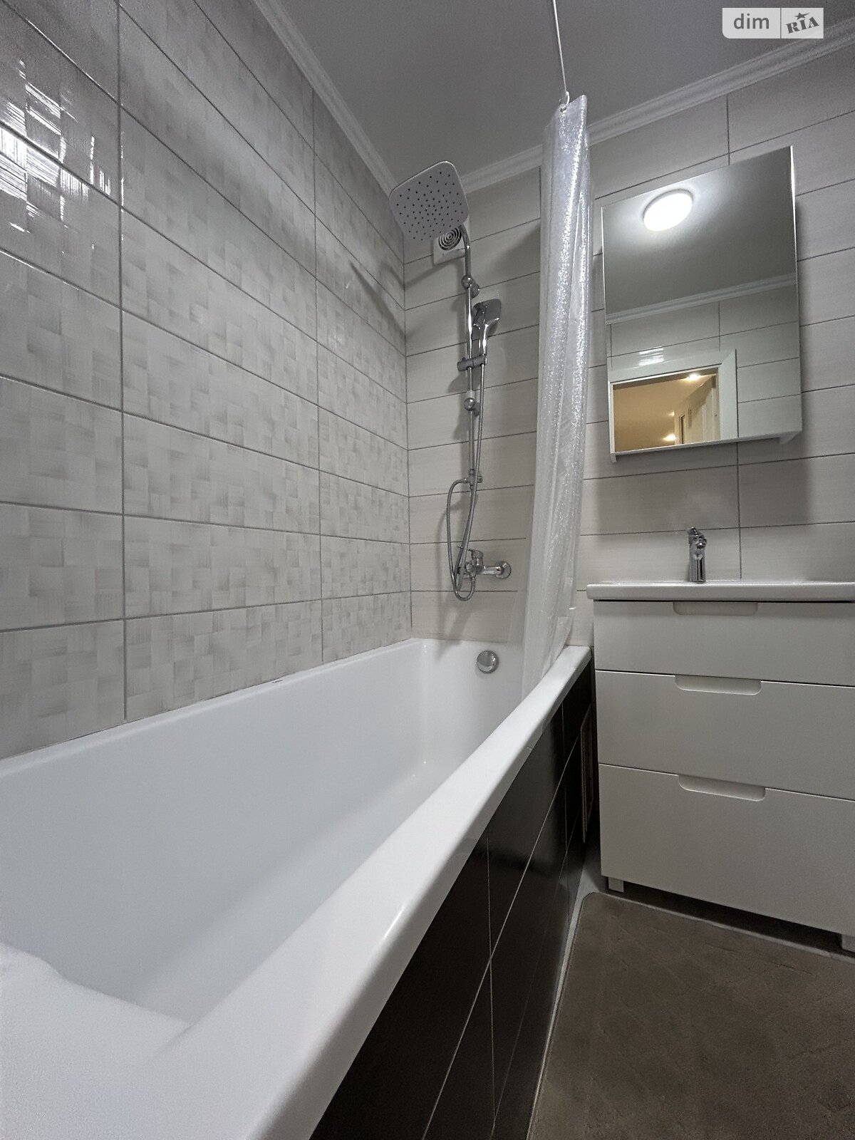 двокімнатна квартира в Тернополі, район Східний, на просп. Бандери Степана в довготривалу оренду помісячно фото 1 двокімнатна квартира в Тернополі, район Східний, на просп. Бандери Степана в довготривалу оренду помісячно фото 1