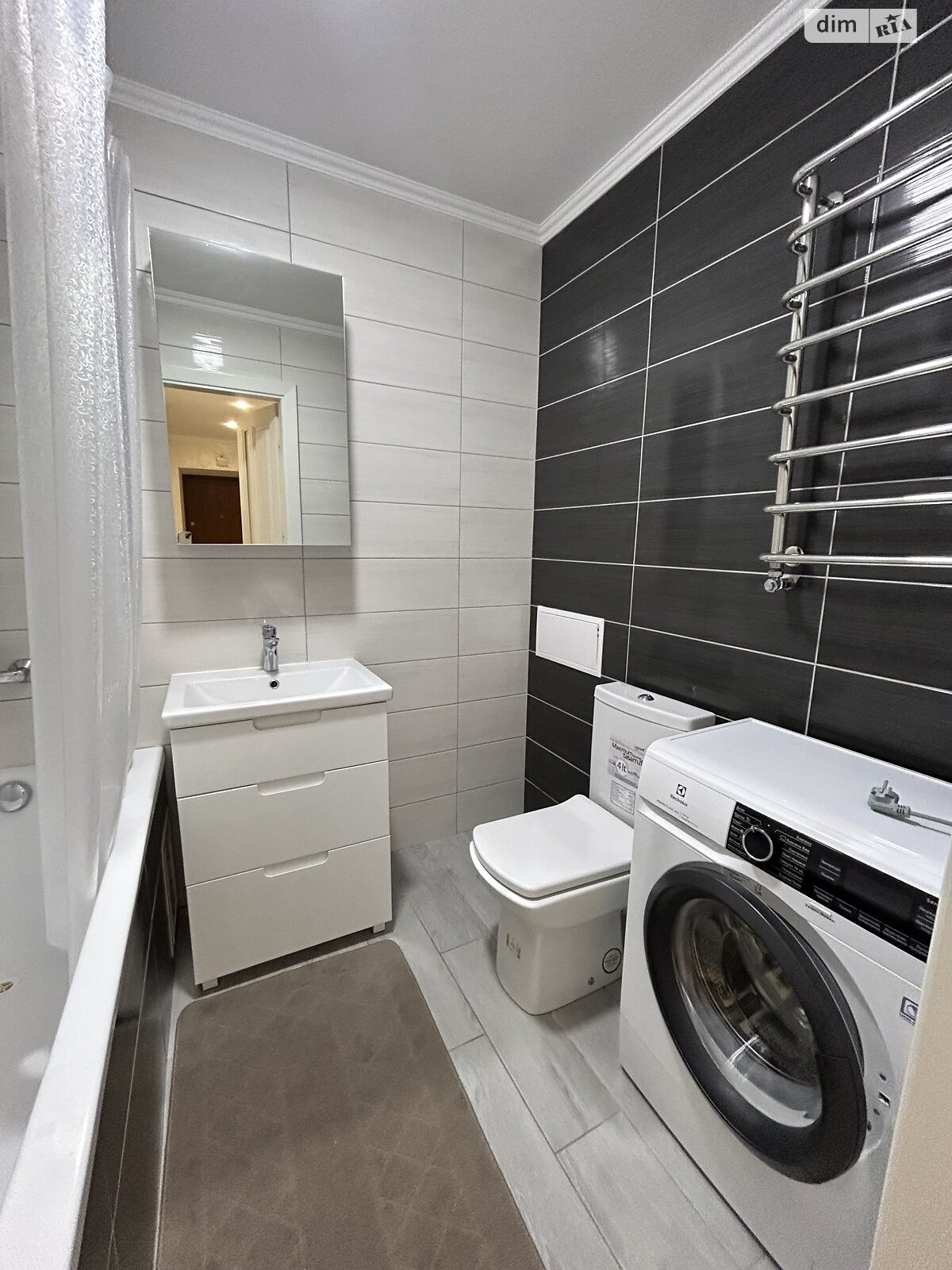 двокімнатна квартира в Тернополі, район Східний, на просп. Бандери Степана в довготривалу оренду помісячно фото 1 двокімнатна квартира в Тернополі, район Східний, на просп. Бандери Степана в довготривалу оренду помісячно фото 1