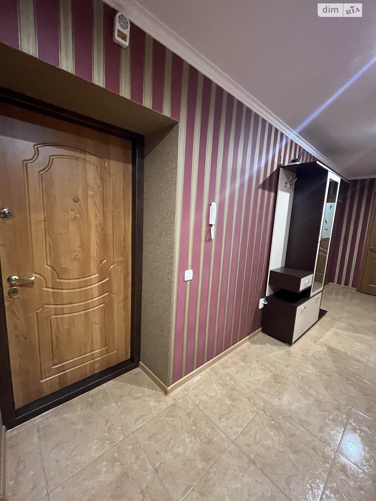 двокімнатна квартира в Тернополі, район Східний, на вул. Довженка Олександра 8Б в довготривалу оренду помісячно фото 1