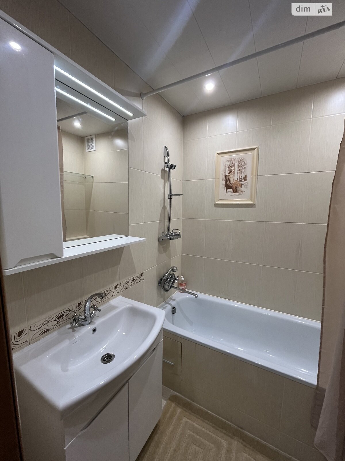 двокімнатна квартира в Тернополі, район Східний, на вул. Довженка Олександра 8Б в довготривалу оренду помісячно фото 1