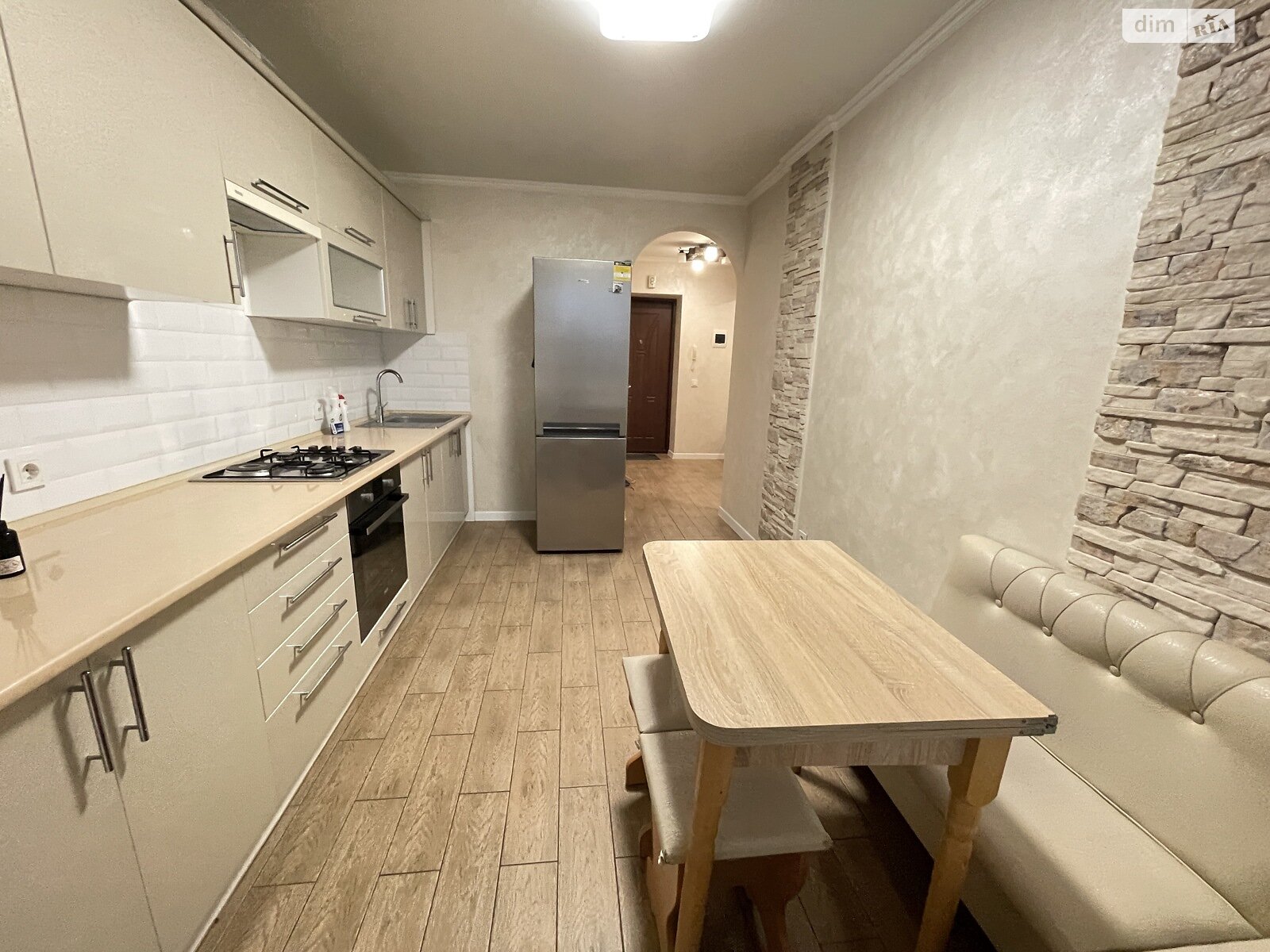 однокімнатна квартира в Тернополі, район Східний, на вул. Довженка Олександра 20 в довготривалу оренду помісячно фото 1 однокімнатна квартира в Тернополі, район Східний, на вул. Довженка Олександра 20 в довготривалу оренду помісячно фото 1