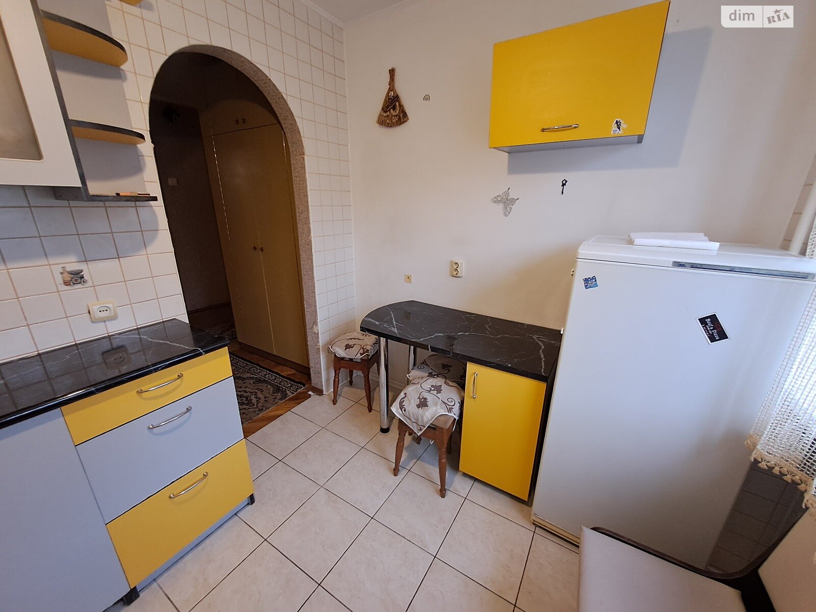 трехкомнатная квартира в Тернополе, район Восточный, на ул. Довженко Александра в аренду на долгий срок помесячно фото 1