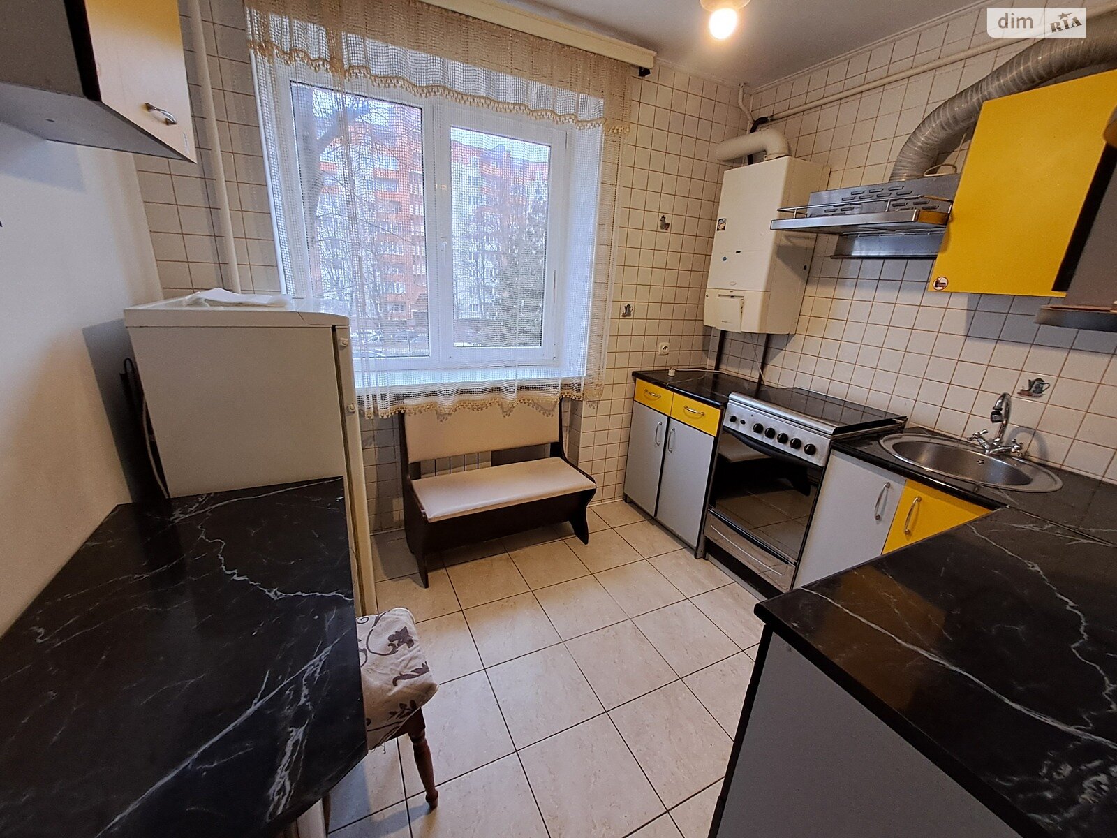 трехкомнатная квартира в Тернополе, район Восточный, на ул. Довженко Александра в аренду на долгий срок помесячно фото 1