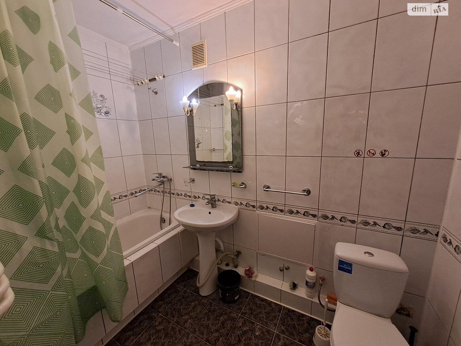 трехкомнатная квартира в Тернополе, район Восточный, на ул. Довженко Александра в аренду на долгий срок помесячно фото 1