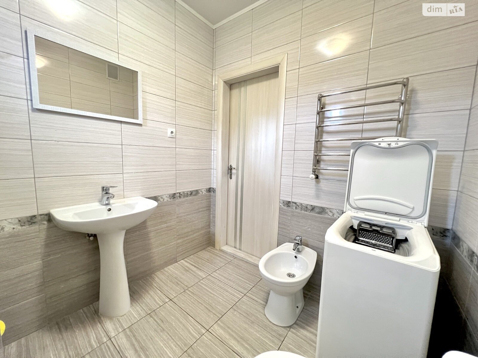 трикімнатна квартира в Тернополі, район Східний, на вул. Глибока в довготривалу оренду помісячно фото 1