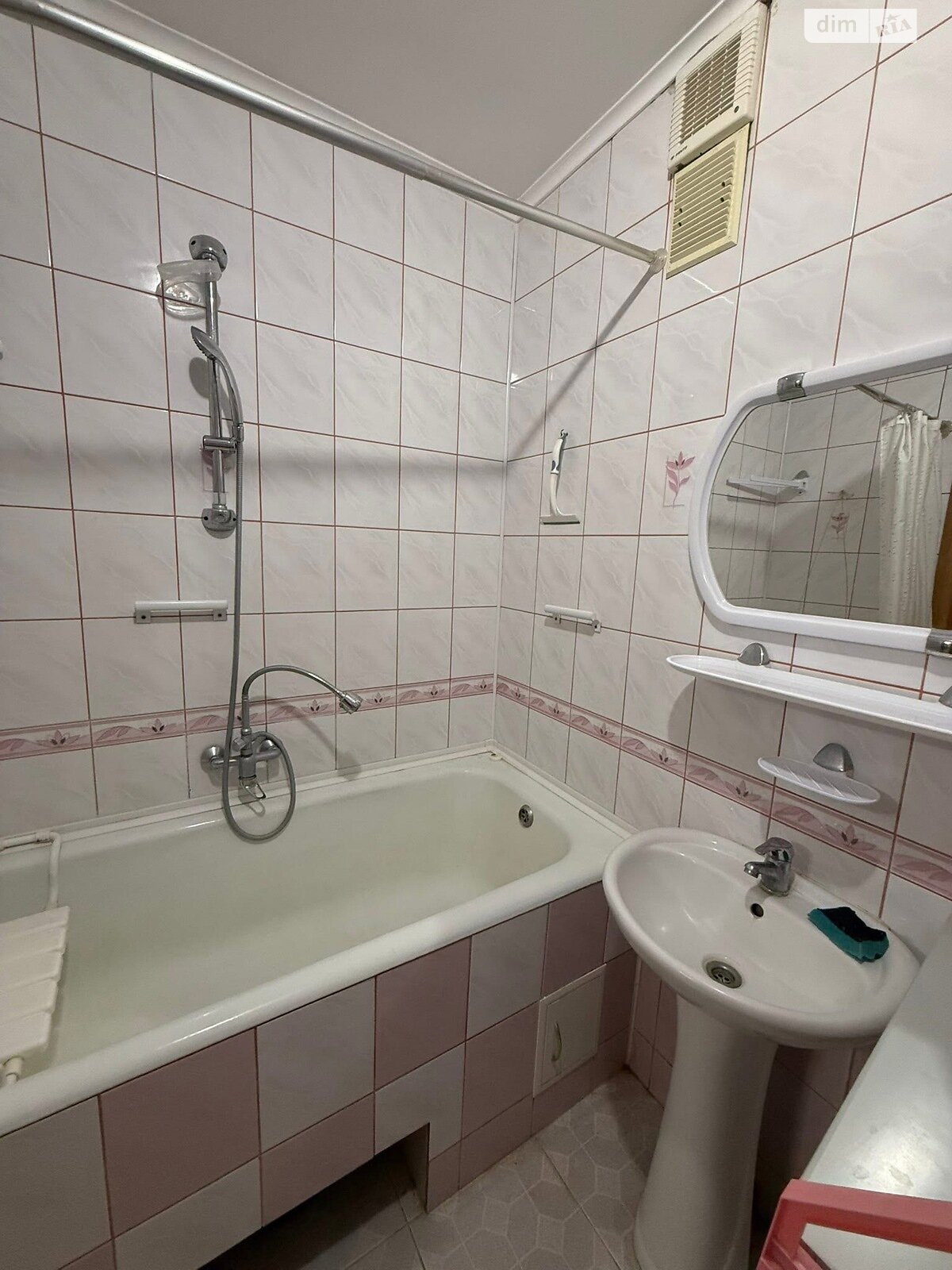 двухкомнатная квартира в Тернополе, район Восточный, на ул. Леси Украинки 10 в аренду на долгий срок помесячно фото 1