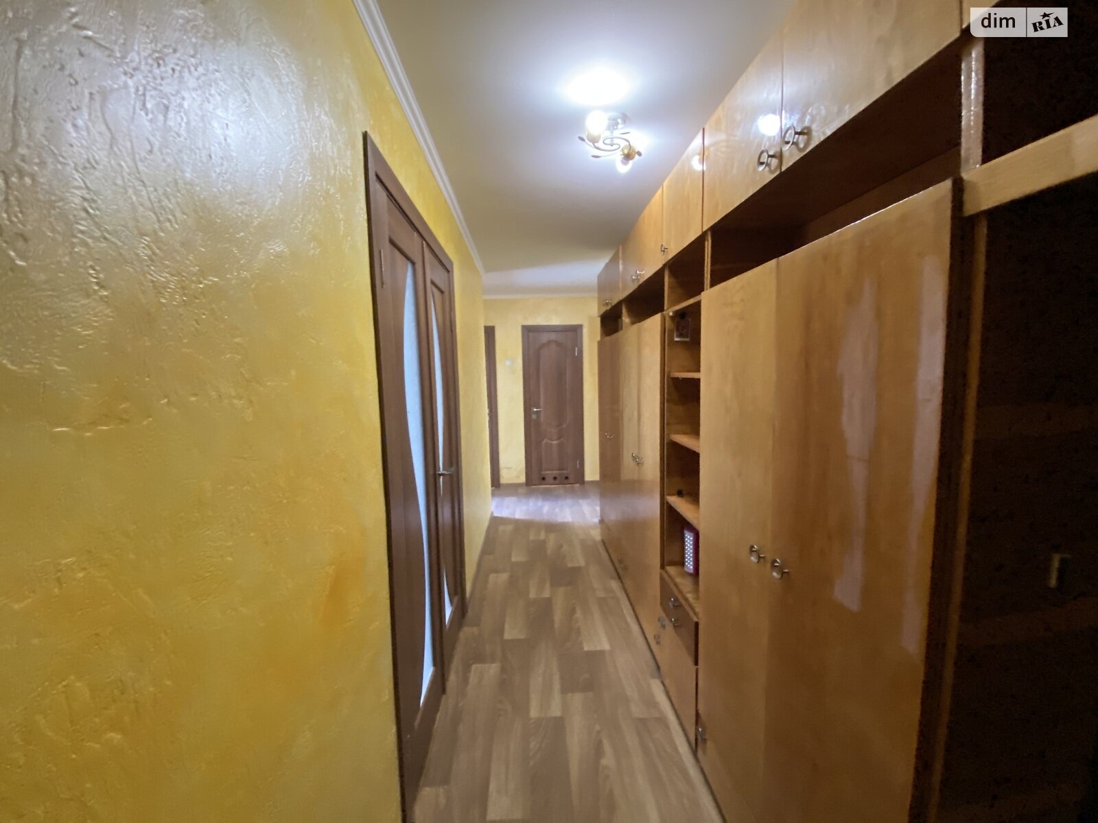 трехкомнатная квартира с ремонтом в Тернополе, район Восточный, на ул. Протасевича в аренду на долгий срок помесячно фото 1