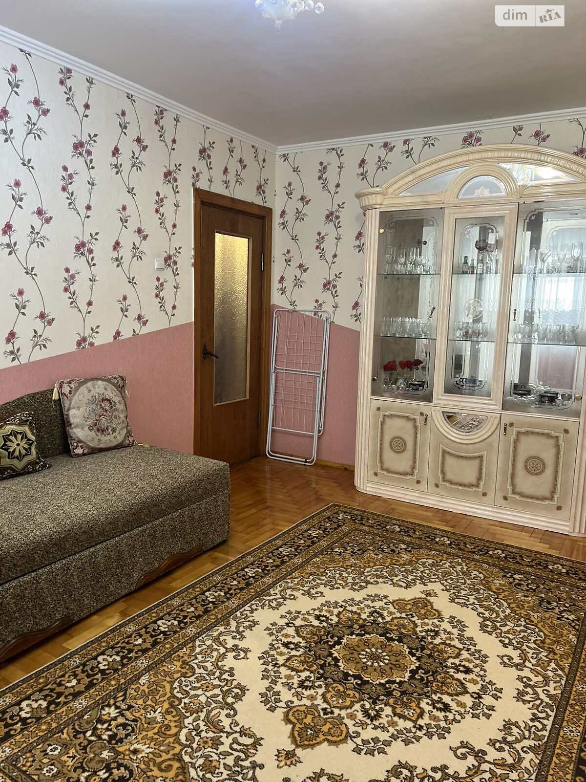 трикімнатна квартира в Тернополі, район Бам, на вул. Бойчуків Братів 9 в довготривалу оренду помісячно фото 1 трикімнатна квартира в Тернополі, район Бам, на вул. Бойчуків Братів 9 в довготривалу оренду помісячно фото 1