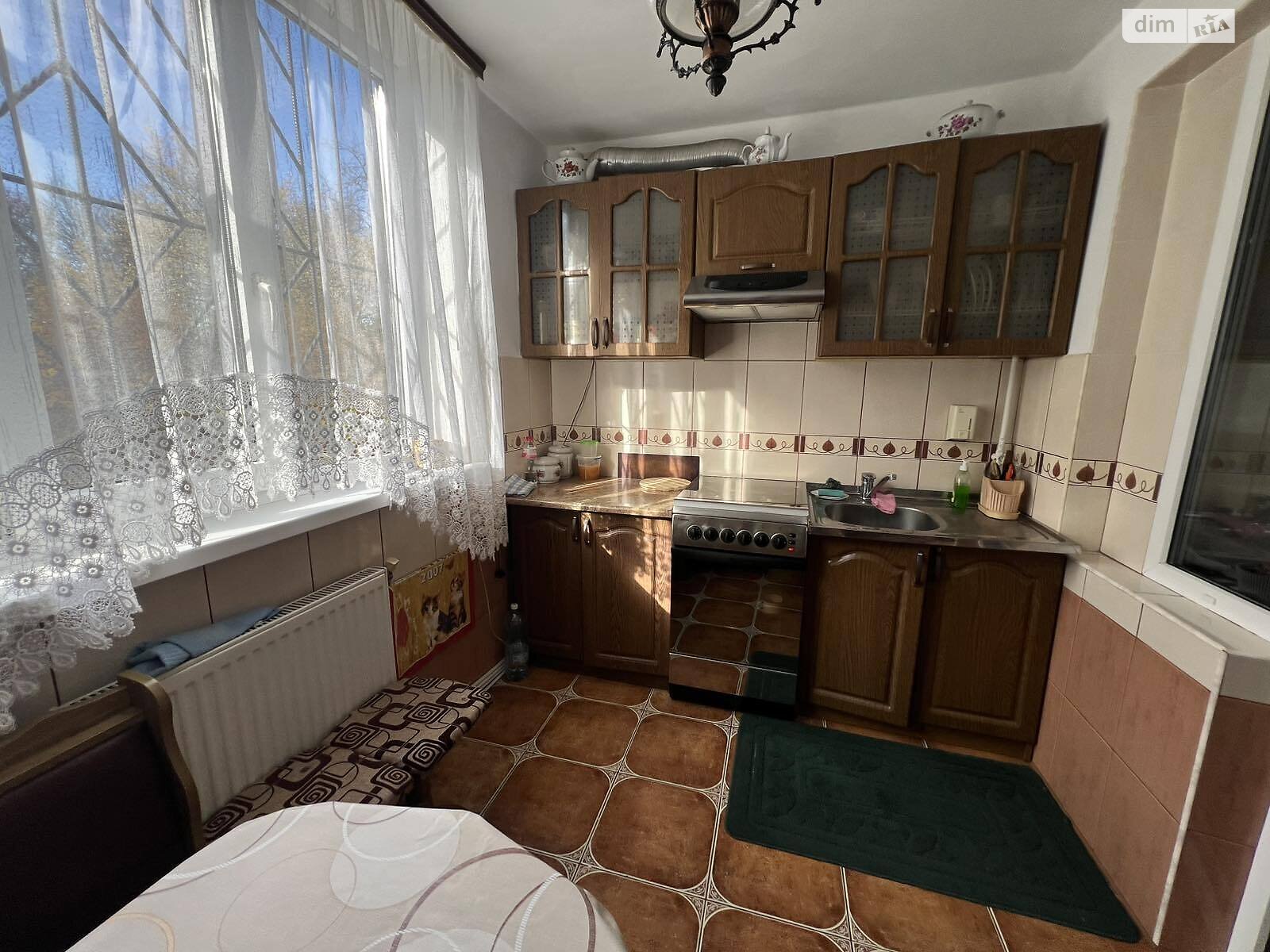 трикімнатна квартира в Тернополі, район Бам, на вул. Бойчуків Братів 9 в довготривалу оренду помісячно фото 1 трикімнатна квартира в Тернополі, район Бам, на вул. Бойчуків Братів 9 в довготривалу оренду помісячно фото 1