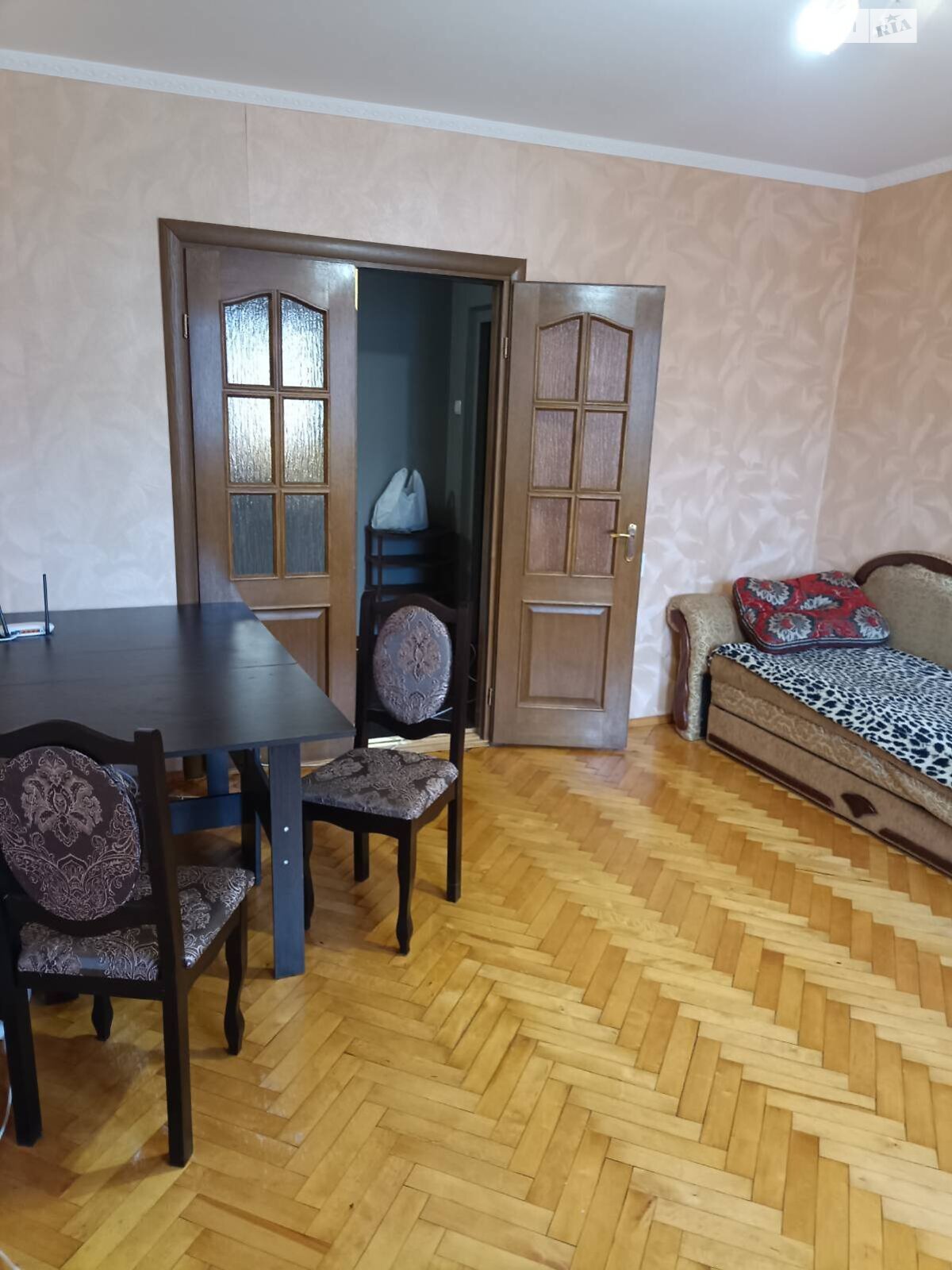 трикімнатна квартира в Тернополі, район Бам, на вул. Київська в довготривалу оренду помісячно фото 1 трикімнатна квартира в Тернополі, район Бам, на вул. Київська в довготривалу оренду помісячно фото 1
