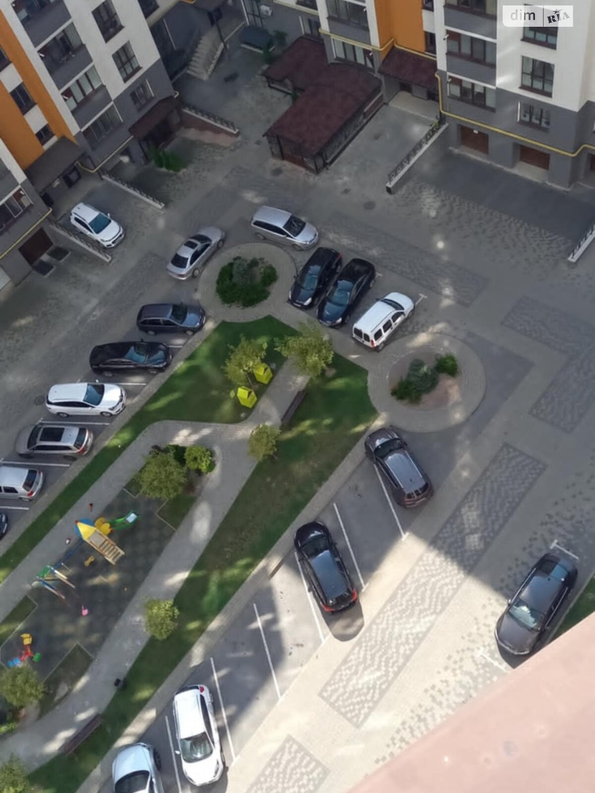 двухкомнатная квартира в Угорниках, на ул. Героев Николаева 129А в аренду на долгий срок помесячно фото 1 двухкомнатная квартира в Угорниках, на ул. Героев Николаева 129А в аренду на долгий срок помесячно фото 1