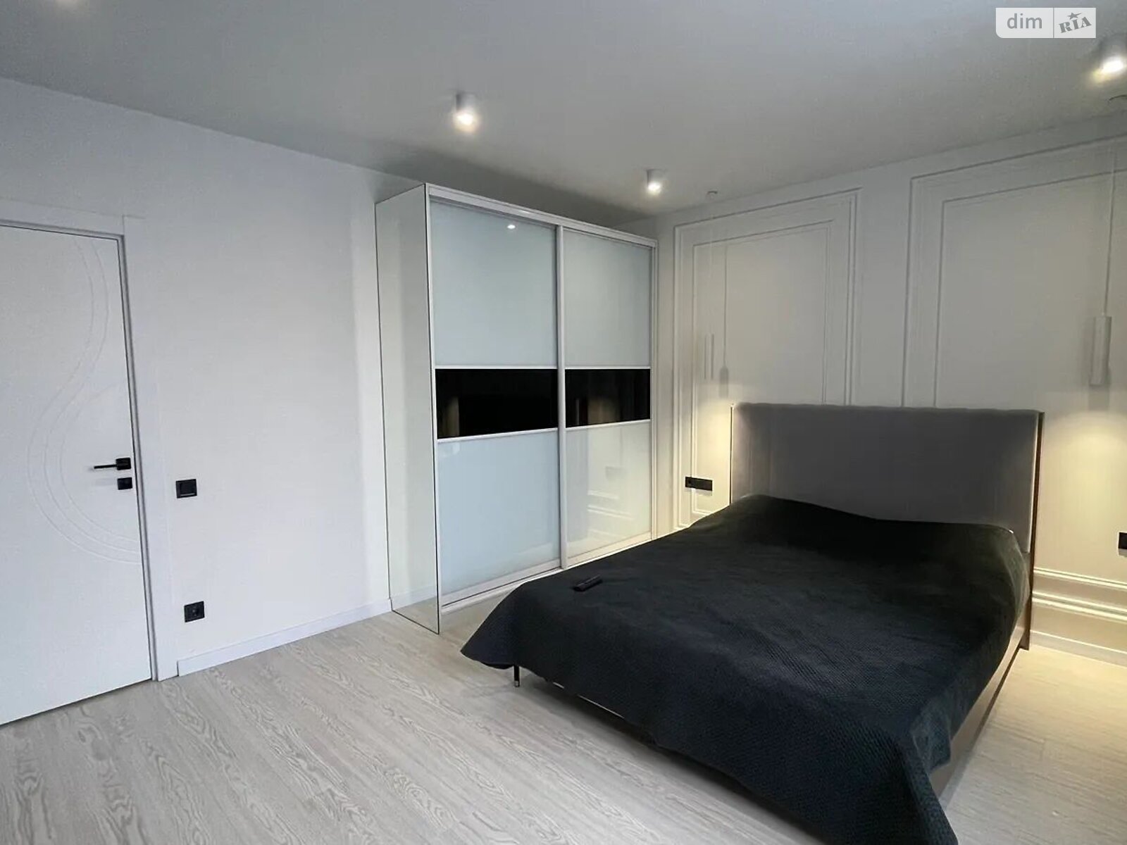 двухкомнатная квартира в Угорниках, на ул. Героев Николаева 129А корпус 10 в аренду на долгий срок помесячно фото 1