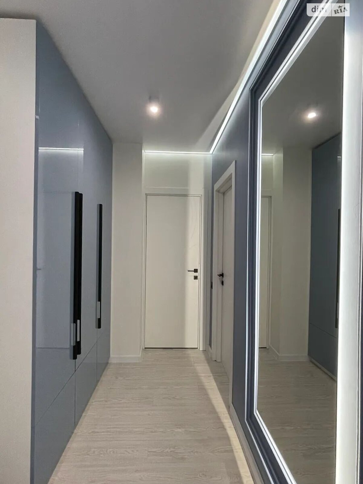 двухкомнатная квартира в Угорниках, на ул. Героев Николаева 129А корпус 10 в аренду на долгий срок помесячно фото 1