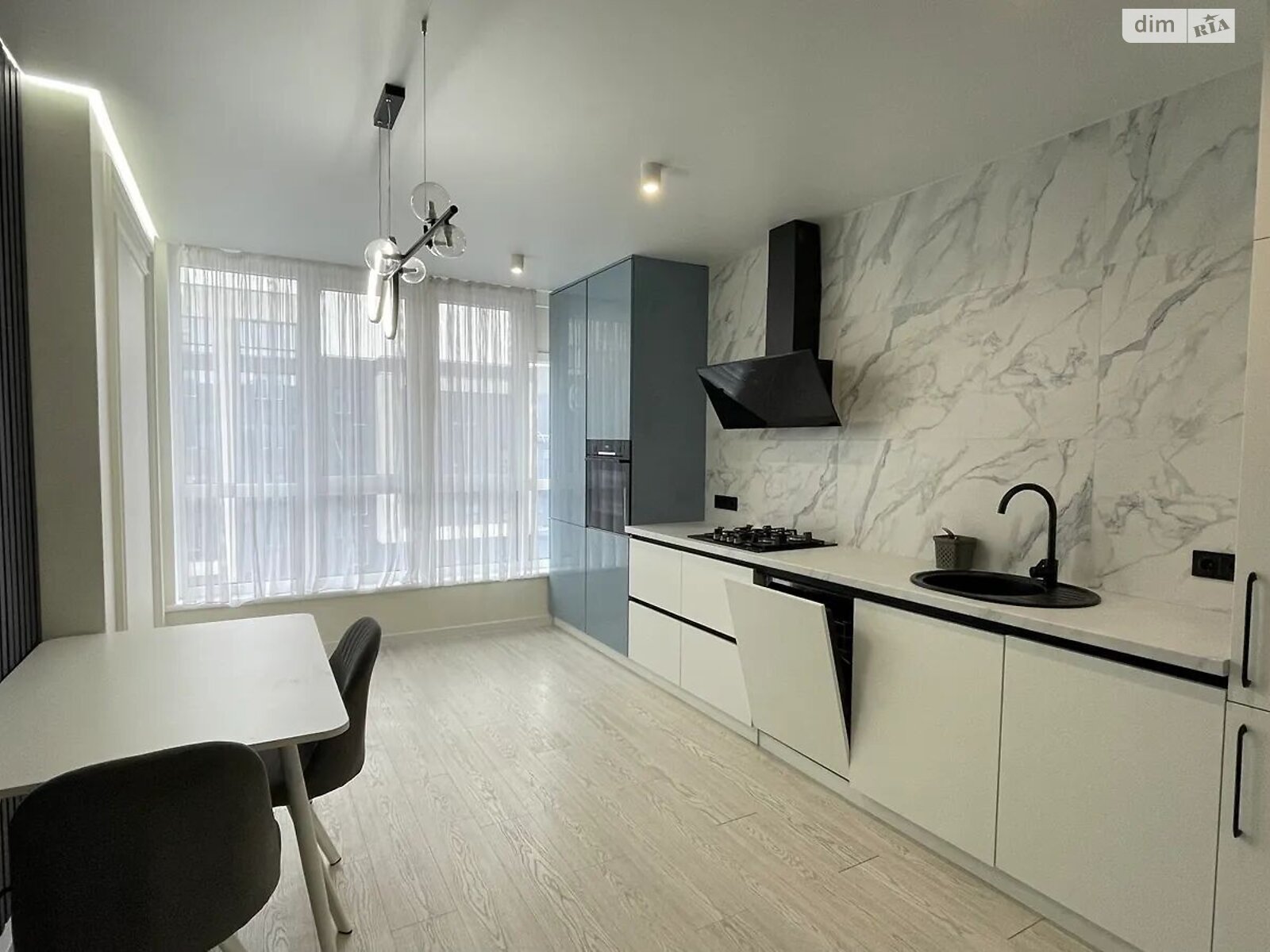 двухкомнатная квартира в Угорниках, на ул. Героев Николаева 129А корпус 10 в аренду на долгий срок помесячно фото 1