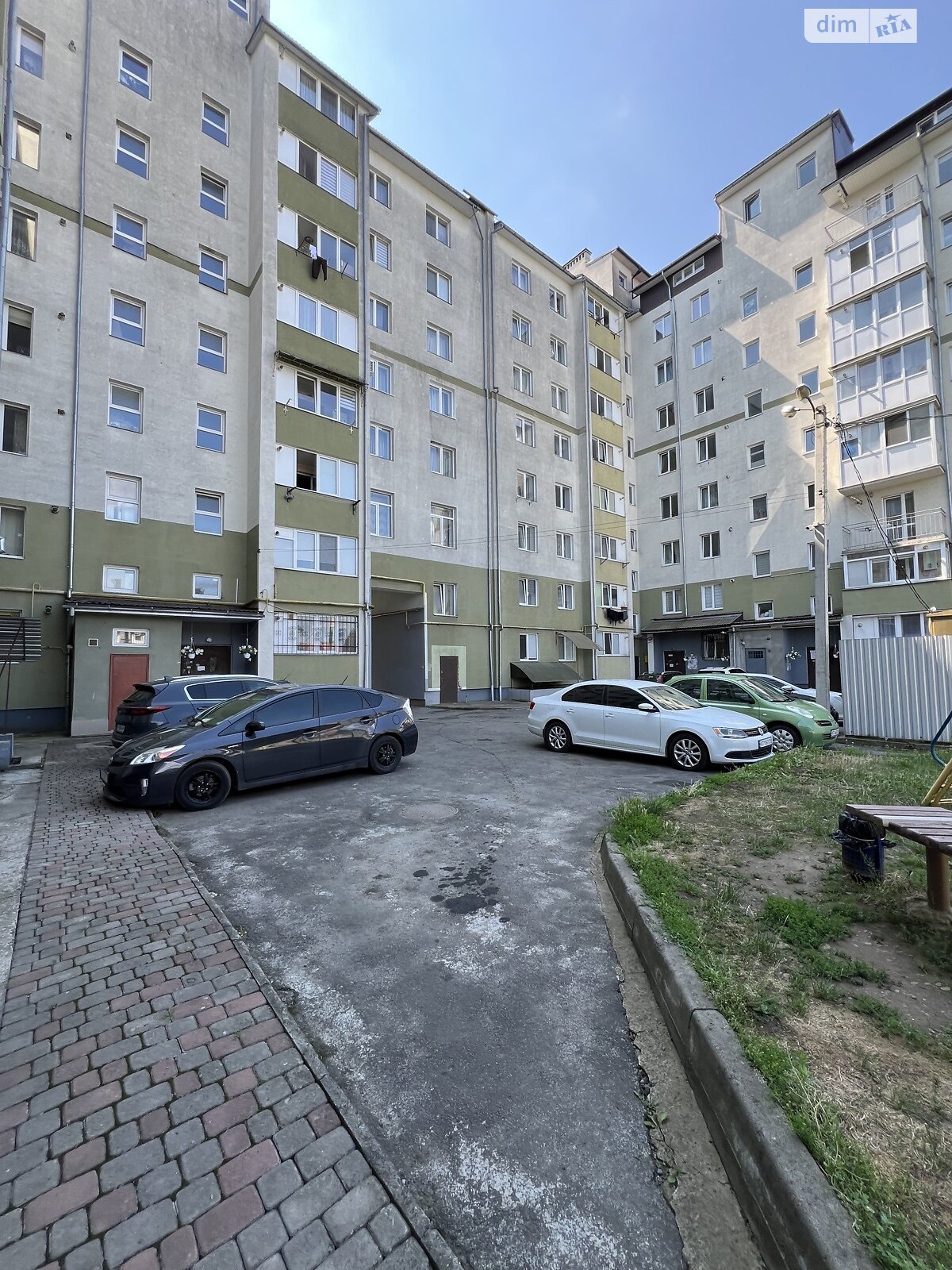 однокомнатная квартира в Угринове, район Пасечная, на ул. Тролейбусная 15 в аренду на долгий срок помесячно фото 1 однокомнатная квартира в Угринове, район Пасечная, на ул. Тролейбусная 15 в аренду на долгий срок помесячно фото 1