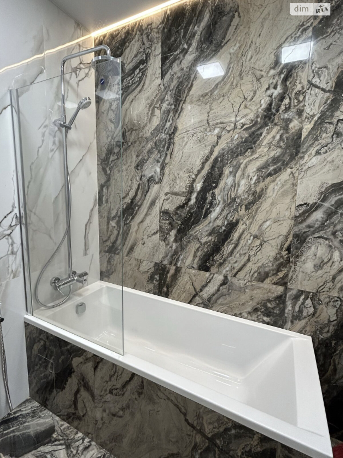 двухкомнатная квартира в Ужгороде, район БАМ, на ул. Собранецкая 160 в аренду на долгий срок помесячно фото 1 двухкомнатная квартира в Ужгороде, район БАМ, на ул. Собранецкая 160 в аренду на долгий срок помесячно фото 1