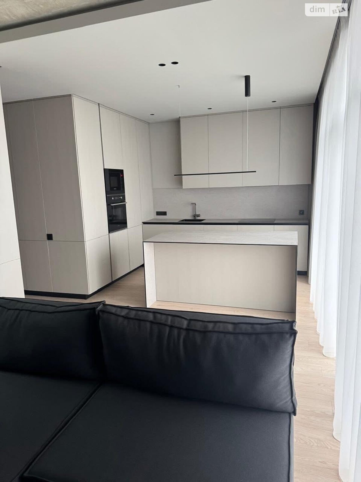 однокомнатная квартира в Ужгороде, район БАМ, на пер. Вербный 8А в аренду на долгий срок помесячно фото 1