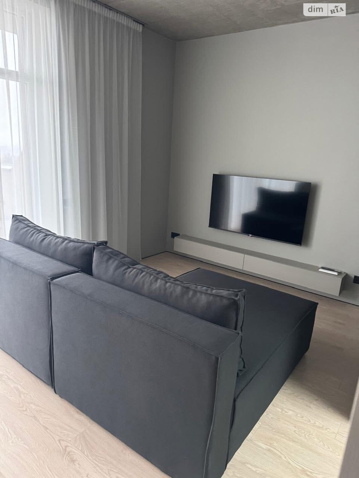 однокомнатная квартира в Ужгороде, район БАМ, на пер. Вербный 8А в аренду на долгий срок помесячно фото 1