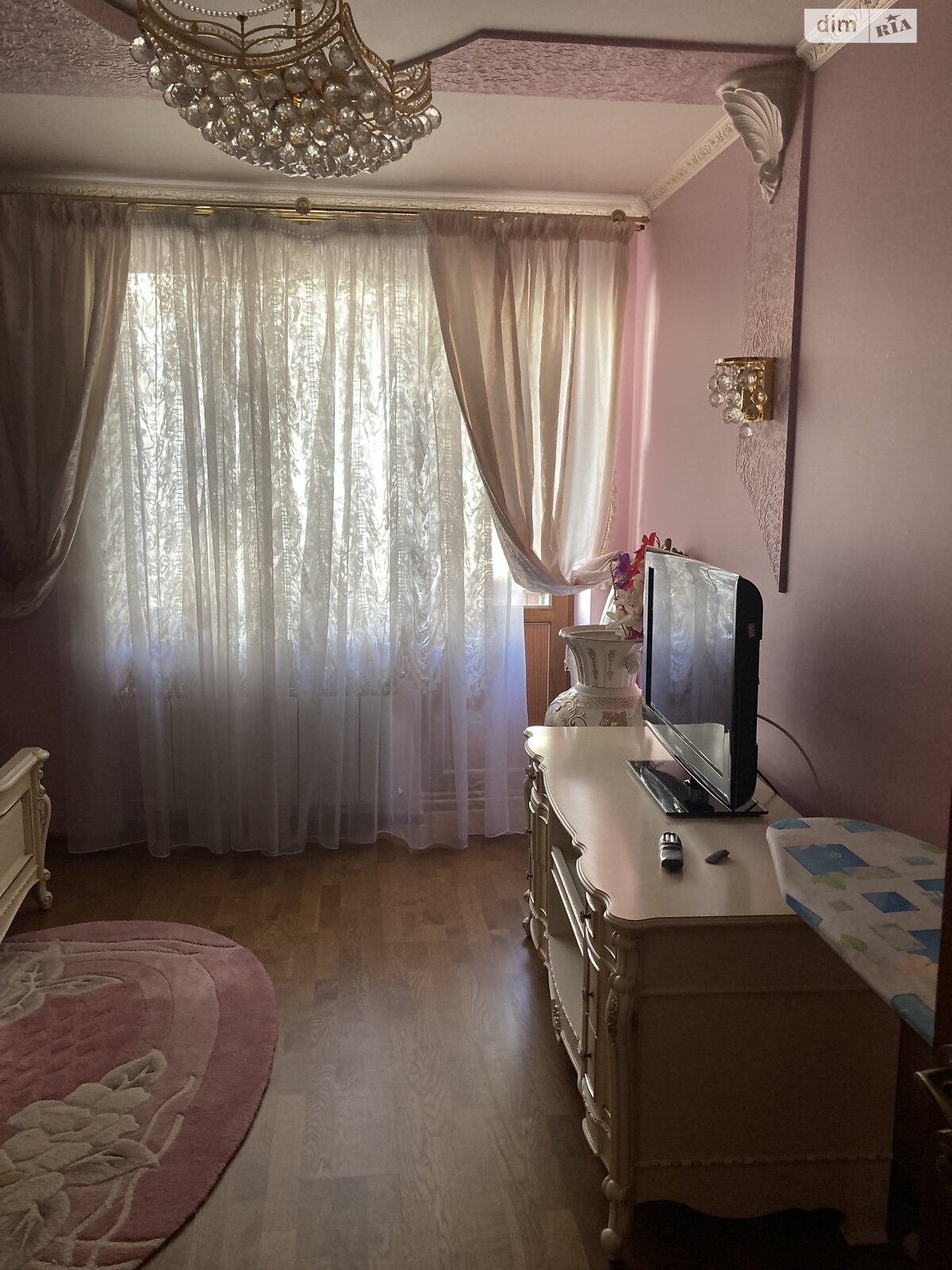трехкомнатная квартира в Ужгороде, район Боздош, на ул. Петра Линтура в аренду на долгий срок помесячно фото 1 трехкомнатная квартира в Ужгороде, район Боздош, на ул. Петра Линтура в аренду на долгий срок помесячно фото 1
