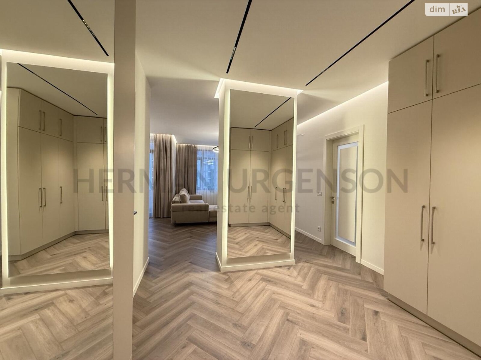 однокомнатная квартира в Ужгороде, район Боздош, на наб. Славянская 25 в аренду на долгий срок помесячно фото 1 однокомнатная квартира в Ужгороде, район Боздош, на наб. Славянская 25 в аренду на долгий срок помесячно фото 1