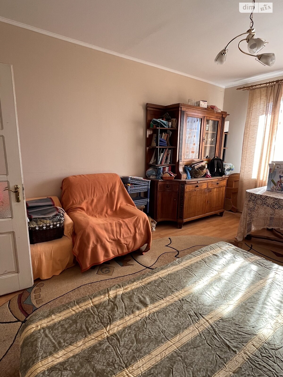 трехкомнатная квартира в Ужгороде, район Кальвария, на ул. Героев в аренду на долгий срок помесячно фото 1 трехкомнатная квартира в Ужгороде, район Кальвария, на ул. Героев в аренду на долгий срок помесячно фото 1