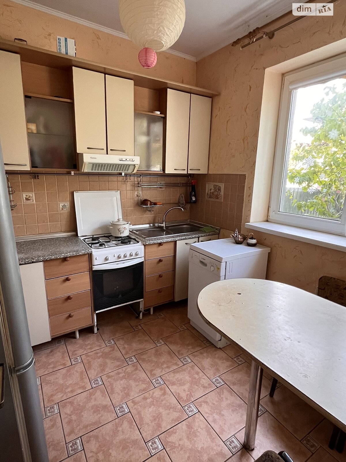 трехкомнатная квартира в Ужгороде, район Кальвария, на ул. Героев в аренду на долгий срок помесячно фото 1 трехкомнатная квартира в Ужгороде, район Кальвария, на ул. Героев в аренду на долгий срок помесячно фото 1