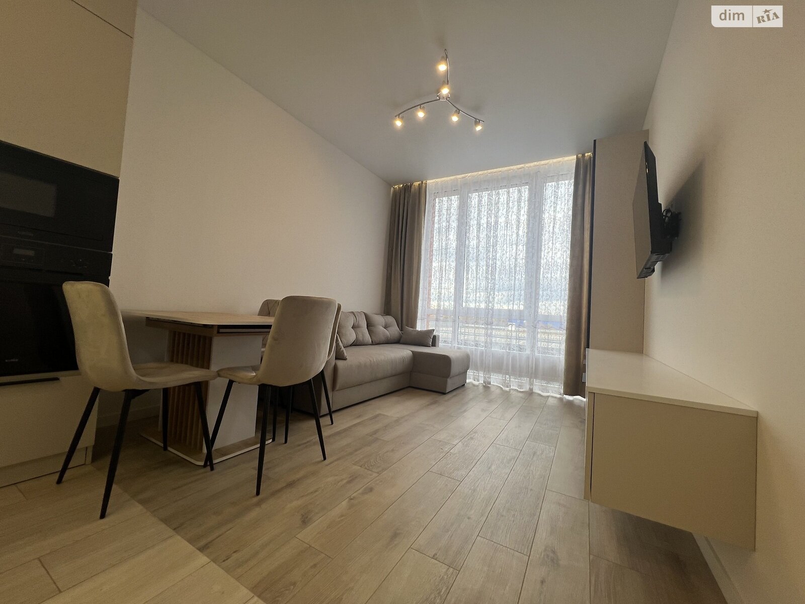 однокімнатна квартира з ремонтом в Ужгороді, на вул. Капушанська в довготривалу оренду помісячно фото 1 однокімнатна квартира з ремонтом в Ужгороді, на вул. Капушанська в довготривалу оренду помісячно фото 1